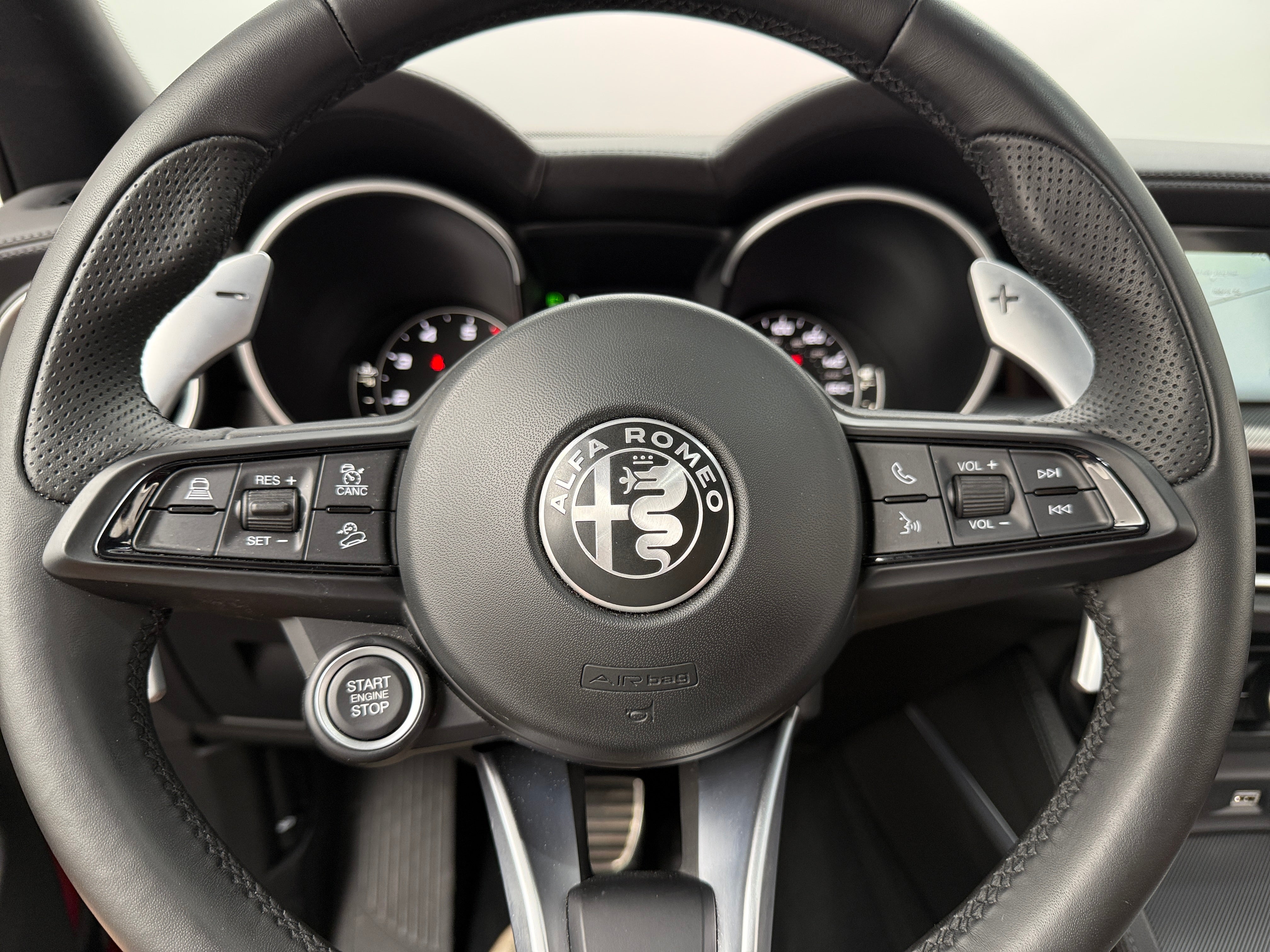 2022 Alfa Romeo Stelvio Ti 4