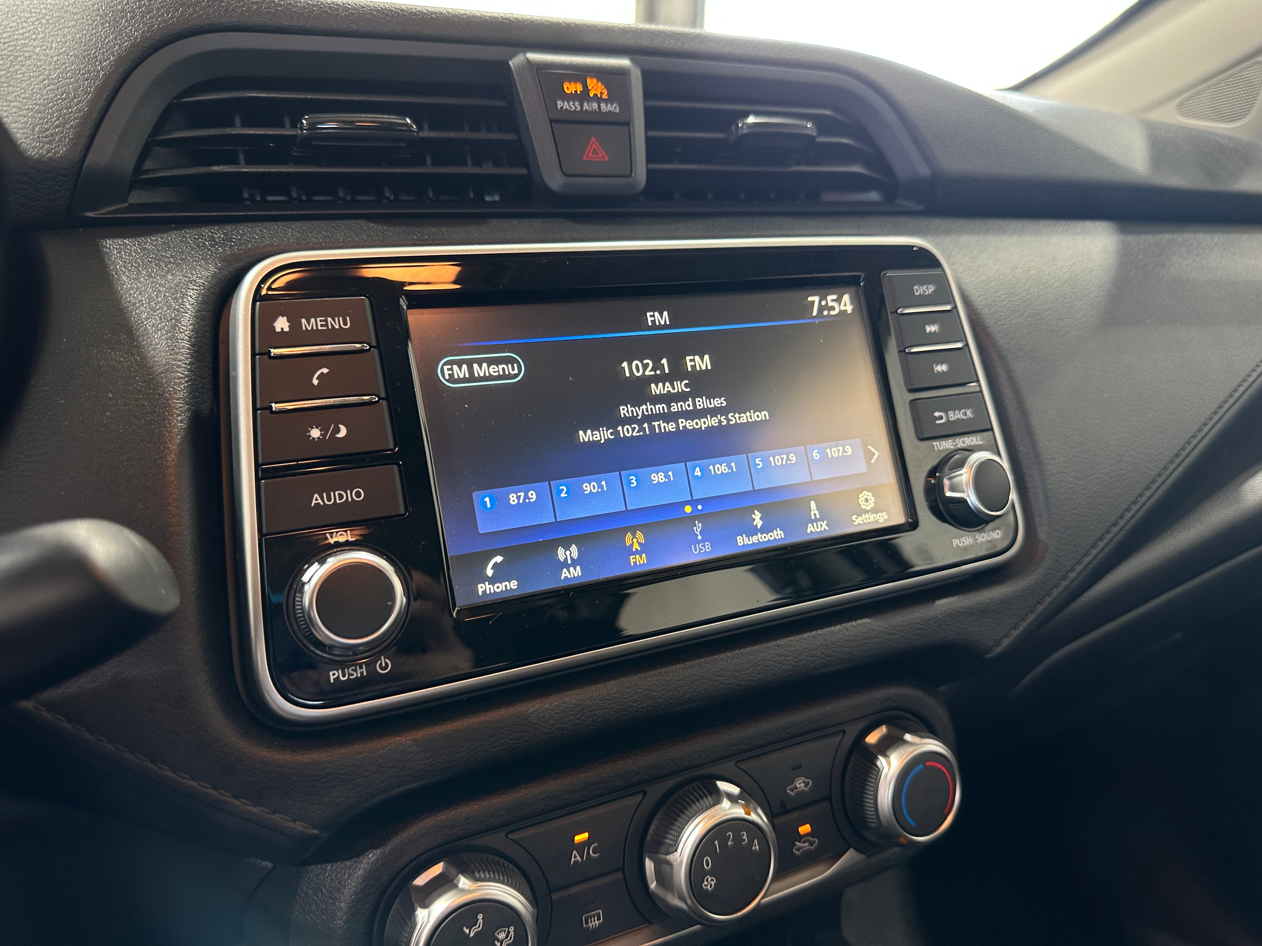 2024 Nissan Versa S 4