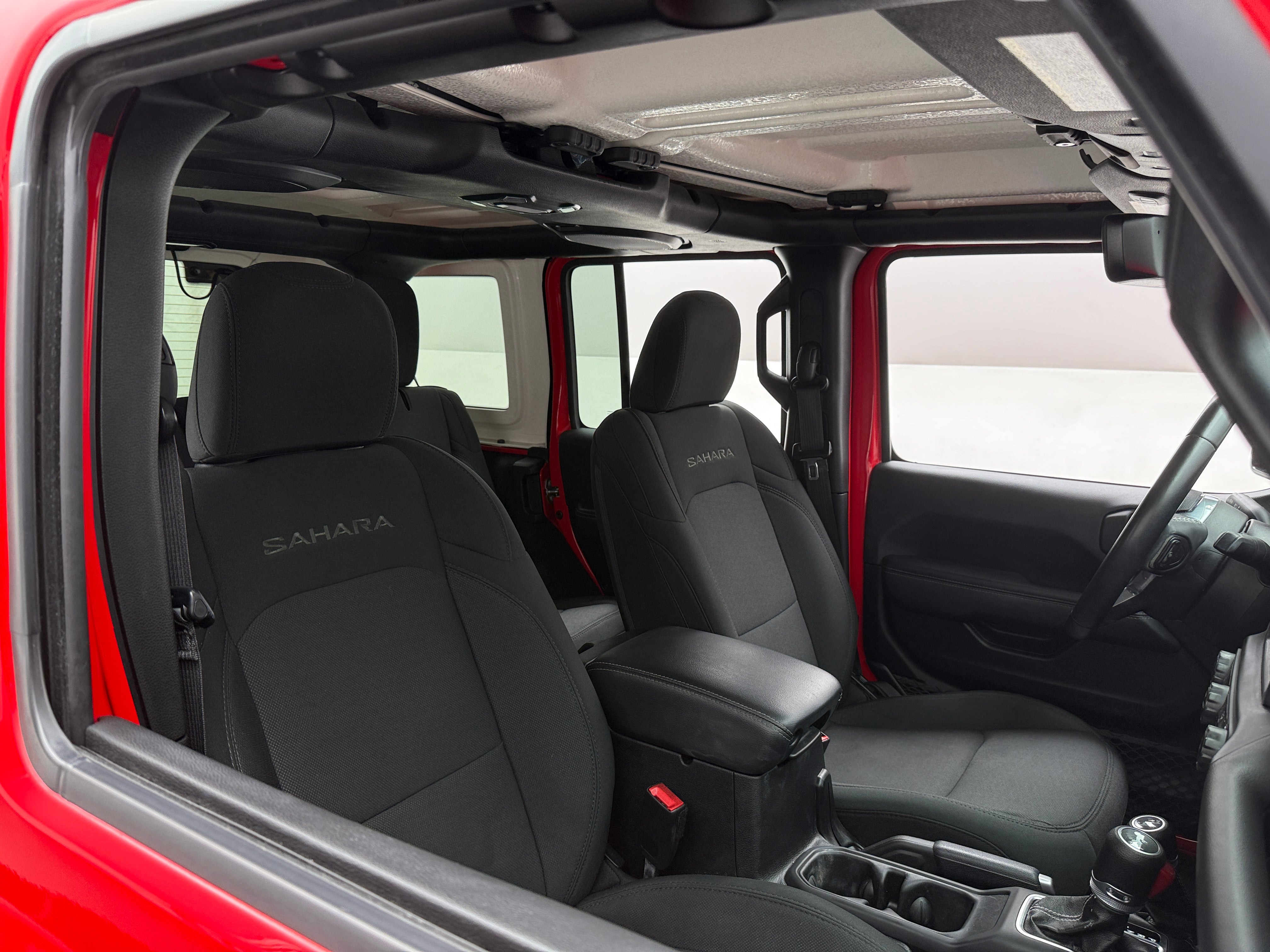 2021 Jeep Wrangler Unlimited Sahara 2