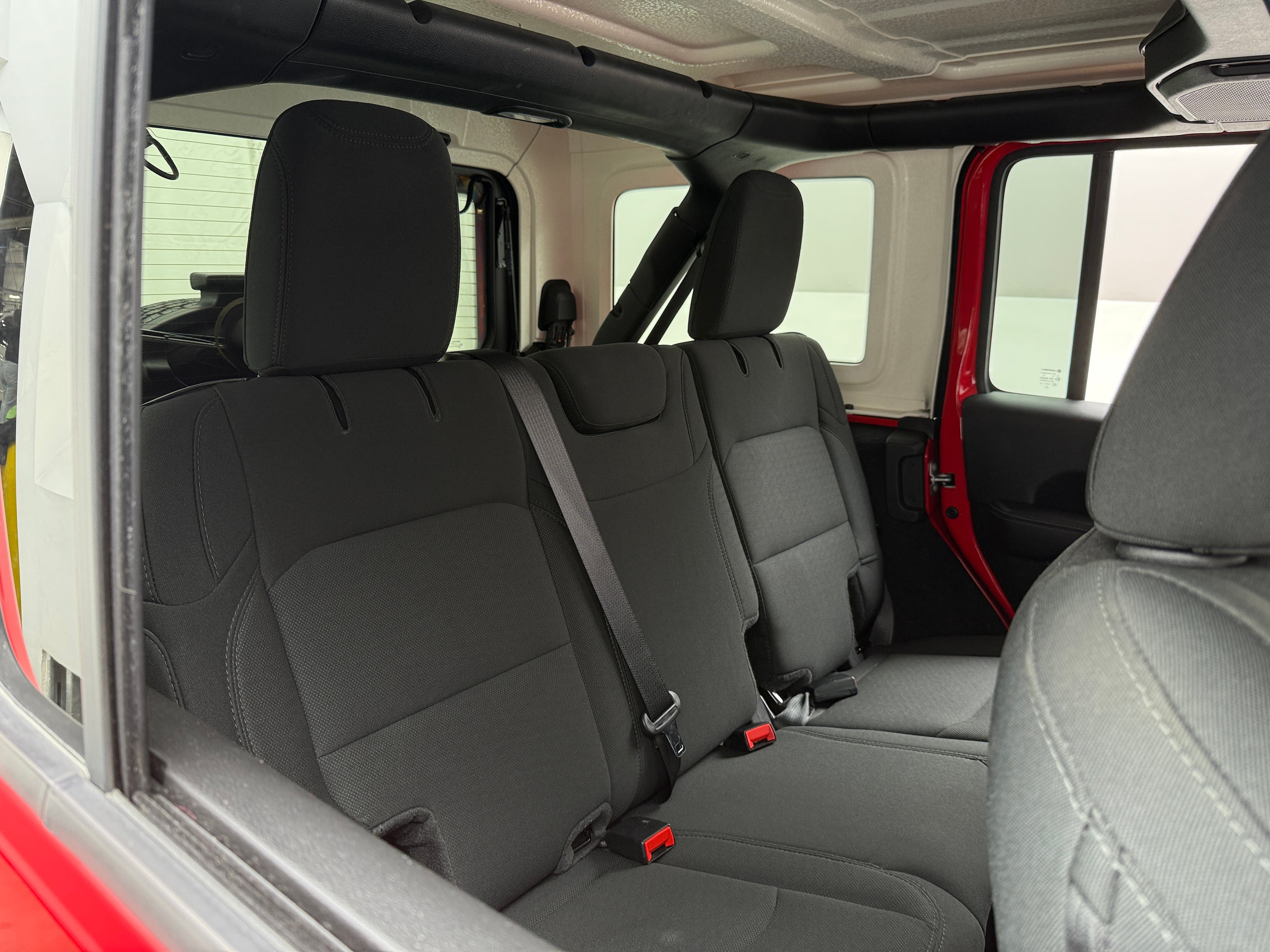 2021 Jeep Wrangler Unlimited Sahara 6