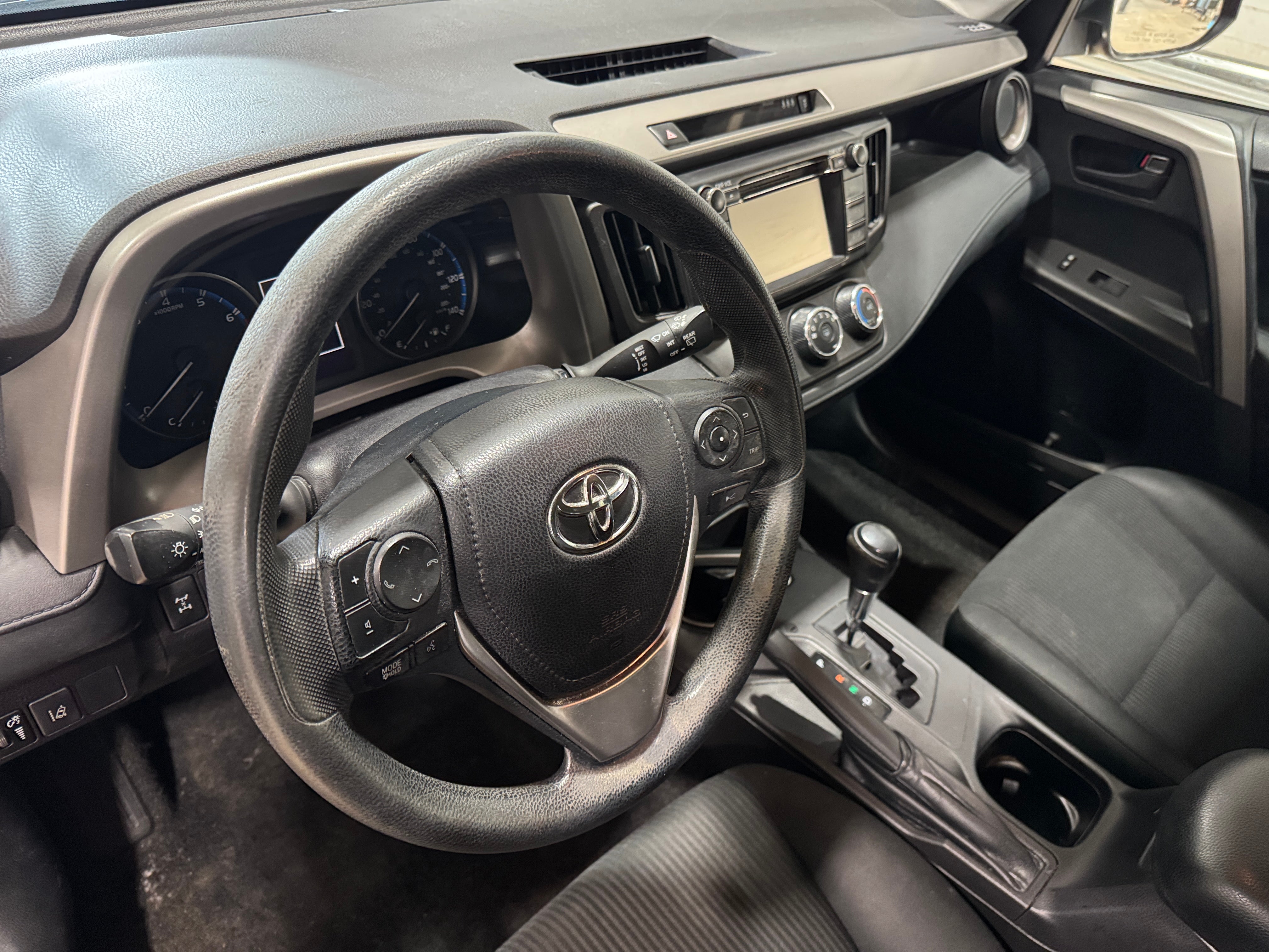 2018 Toyota RAV4 LE 3