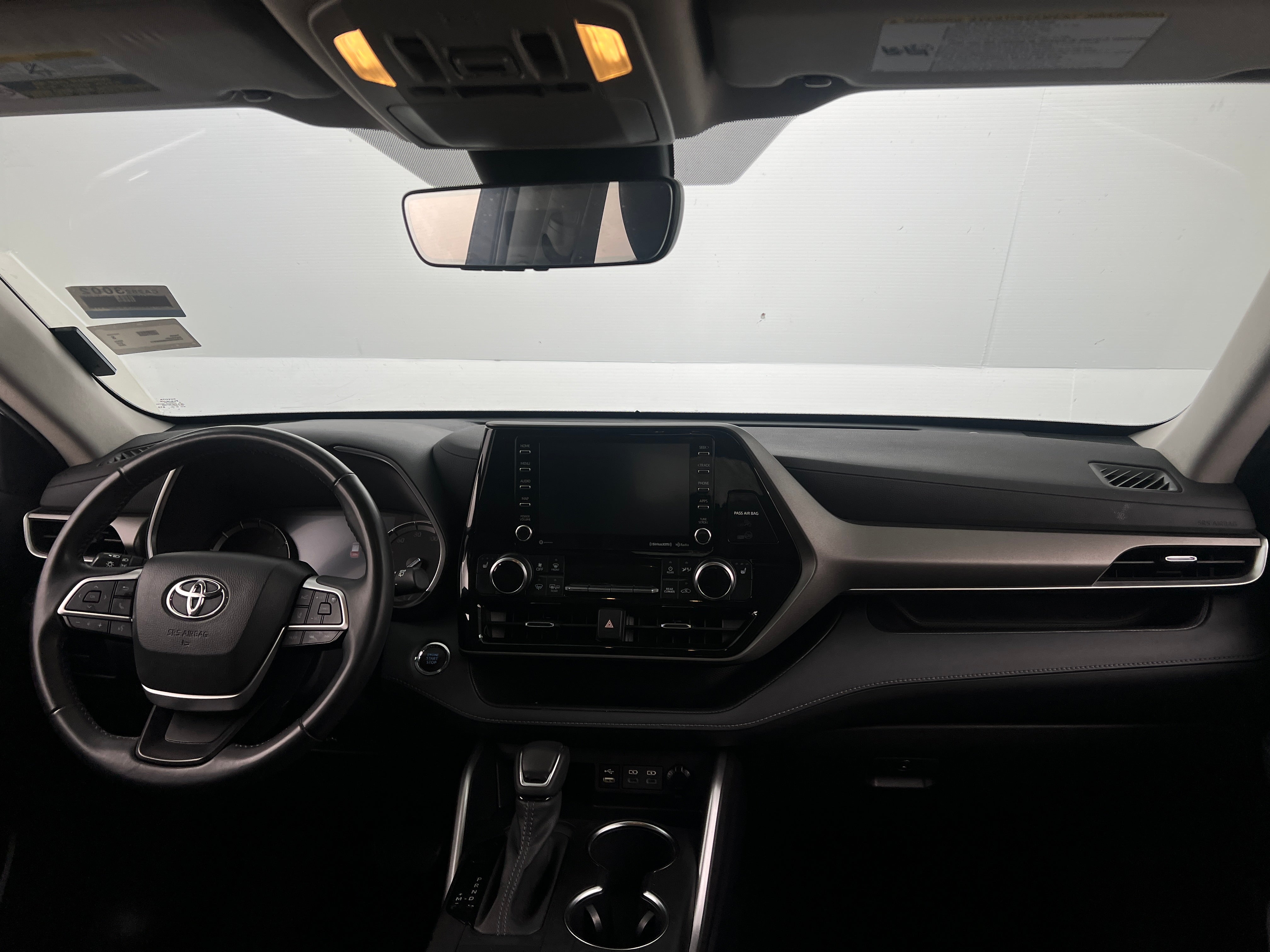 2022 Toyota Highlander XLE 2
