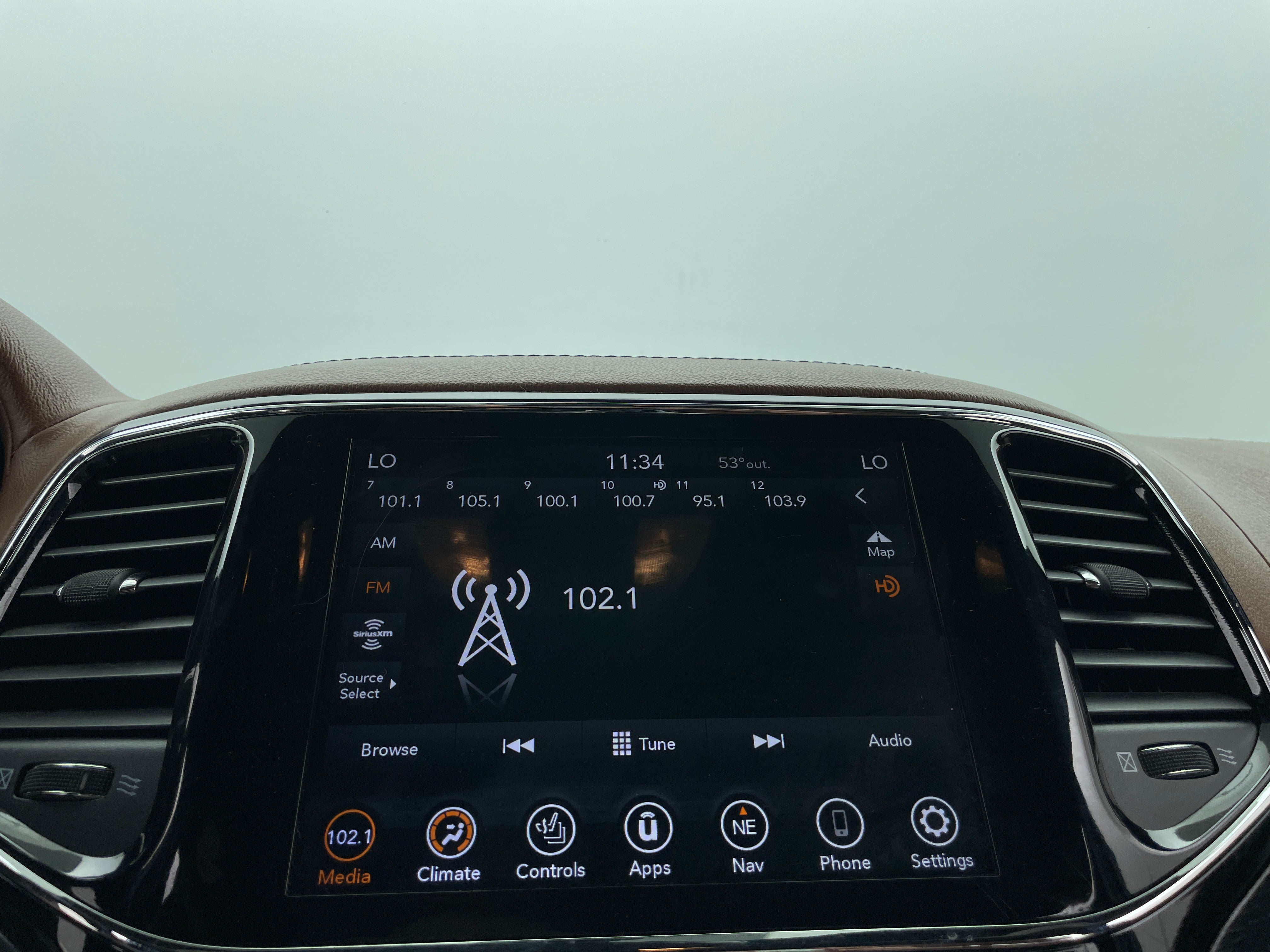 2020 Jeep Grand Cherokee Summit 3