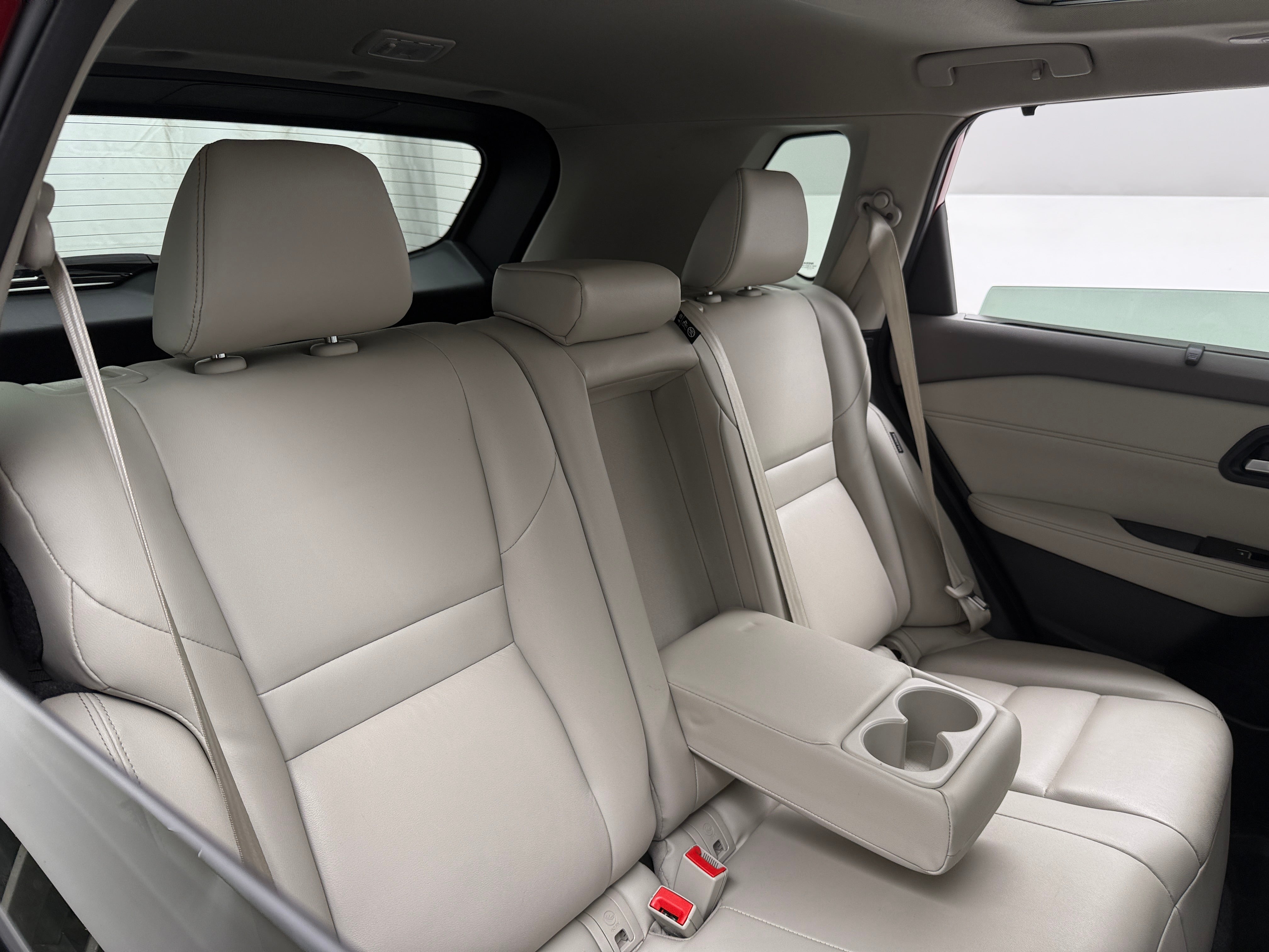 2023 Nissan Rogue SL 5