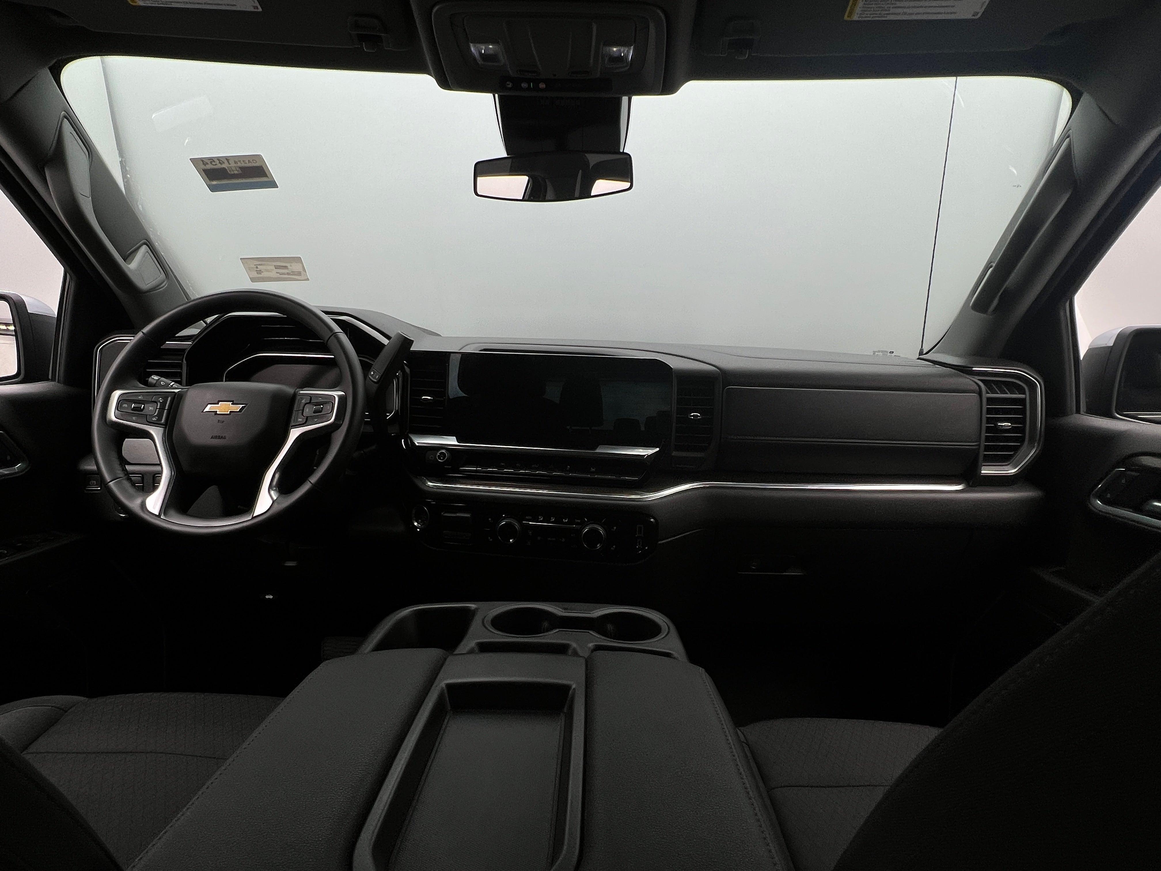 2025 Chevrolet Silverado 1500 LT 3