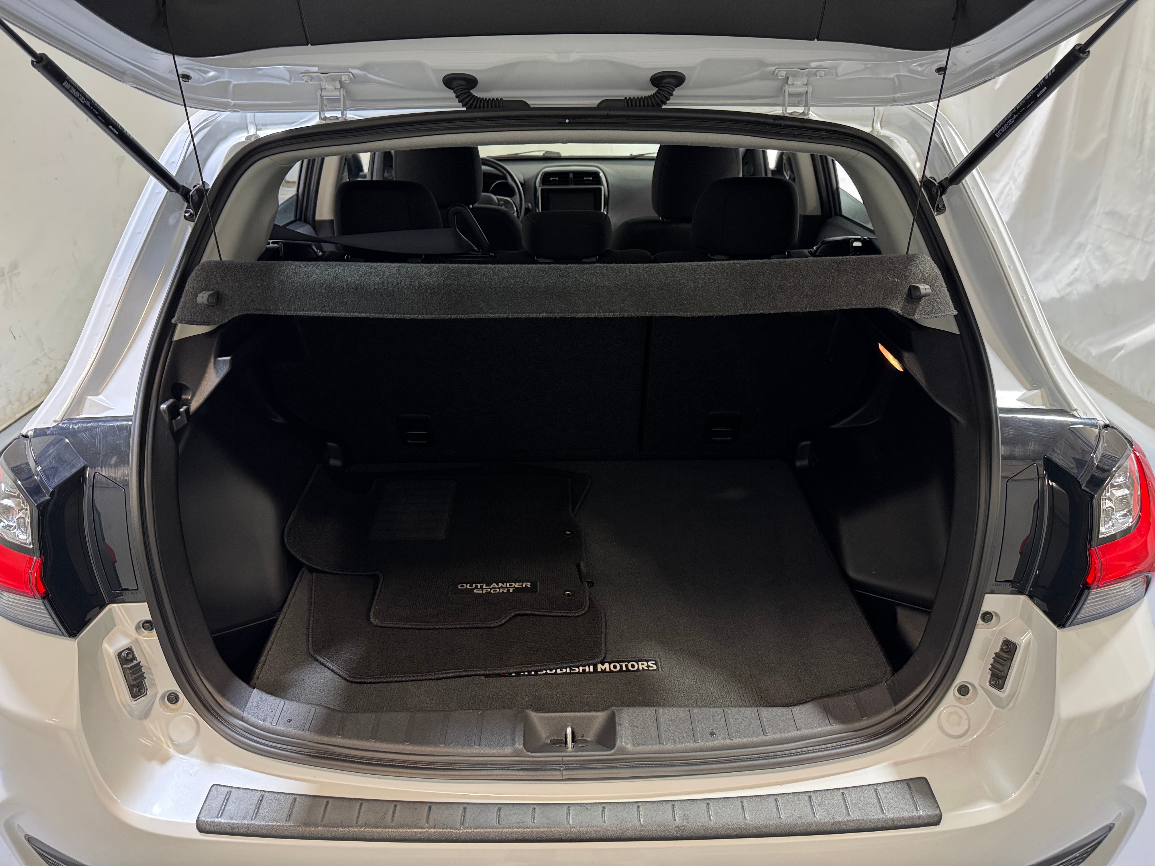 2022 Mitsubishi Outlander Sport LE 7
