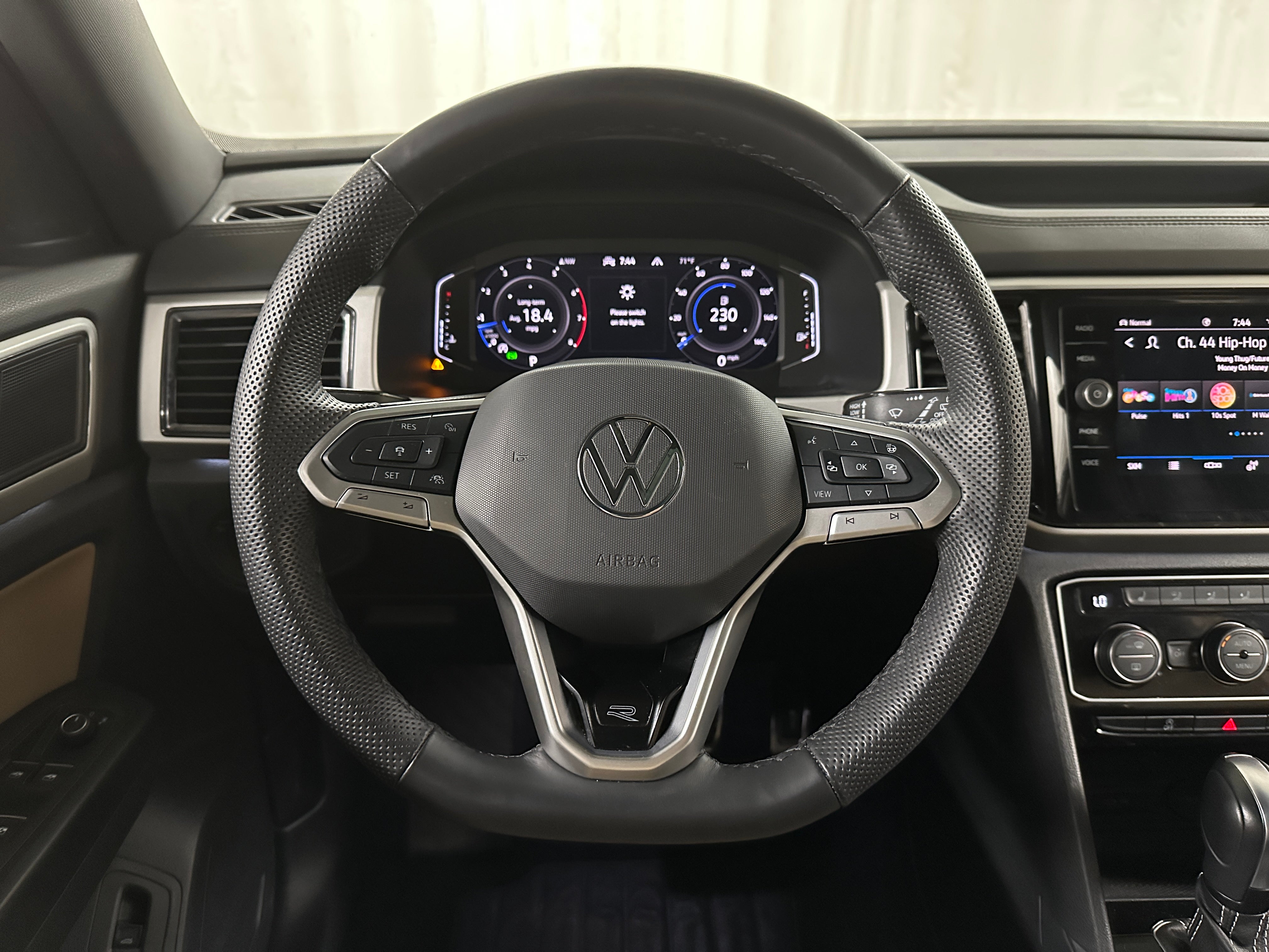 2022 Volkswagen Atlas SEL 4