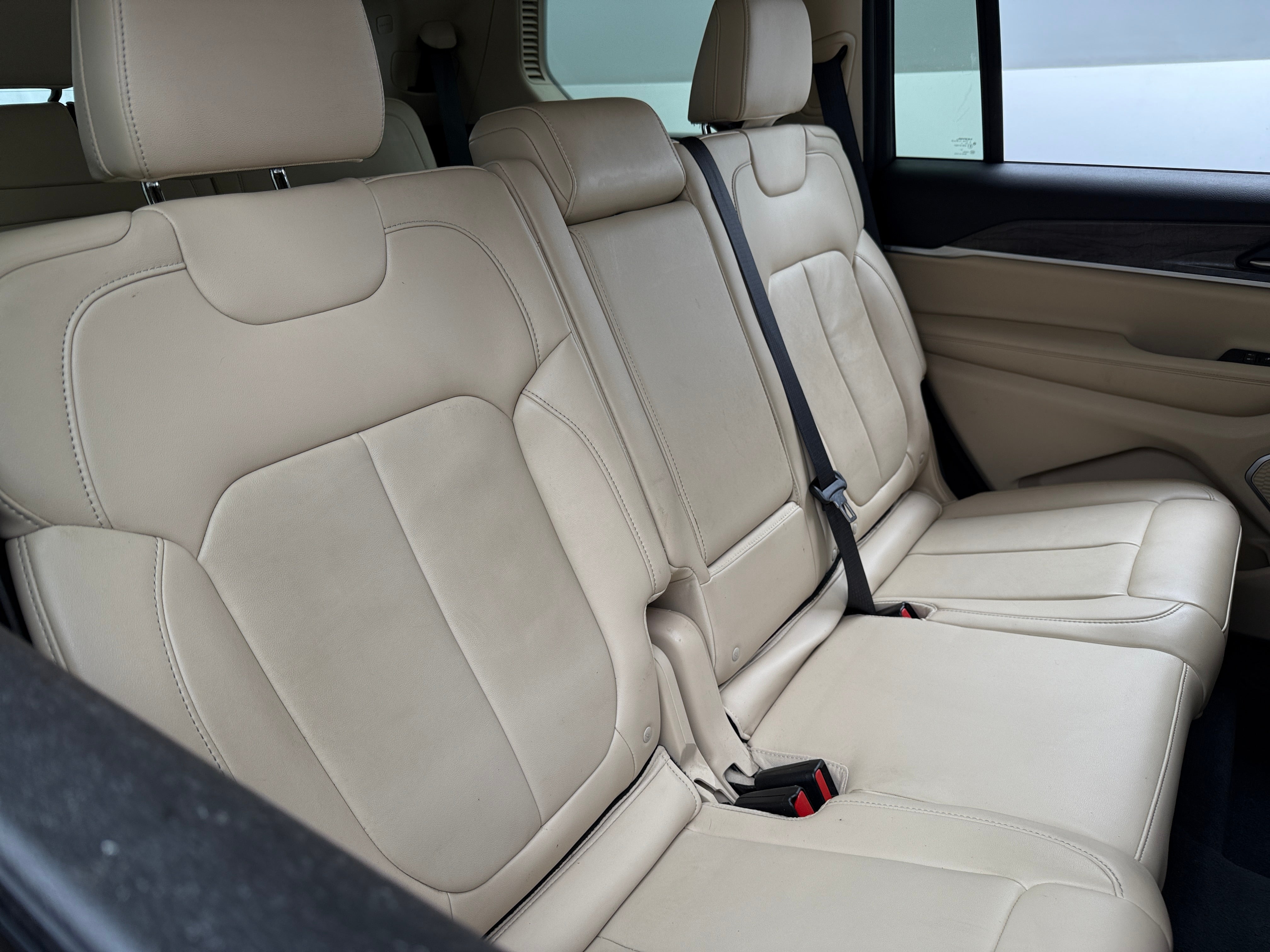 2022 Jeep Grand Cherokee L Limited Edition 5