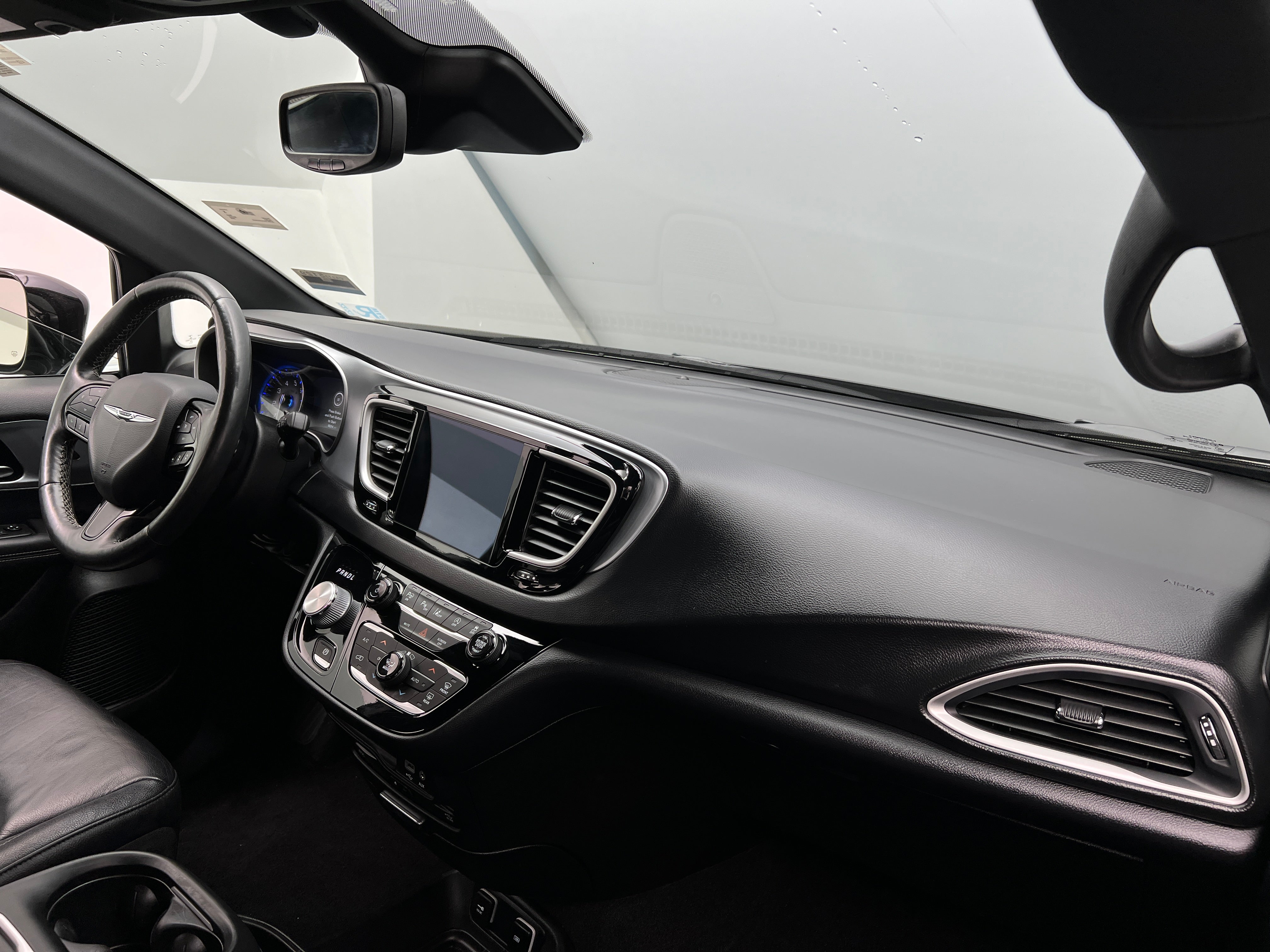 2020 Chrysler Pacifica  2