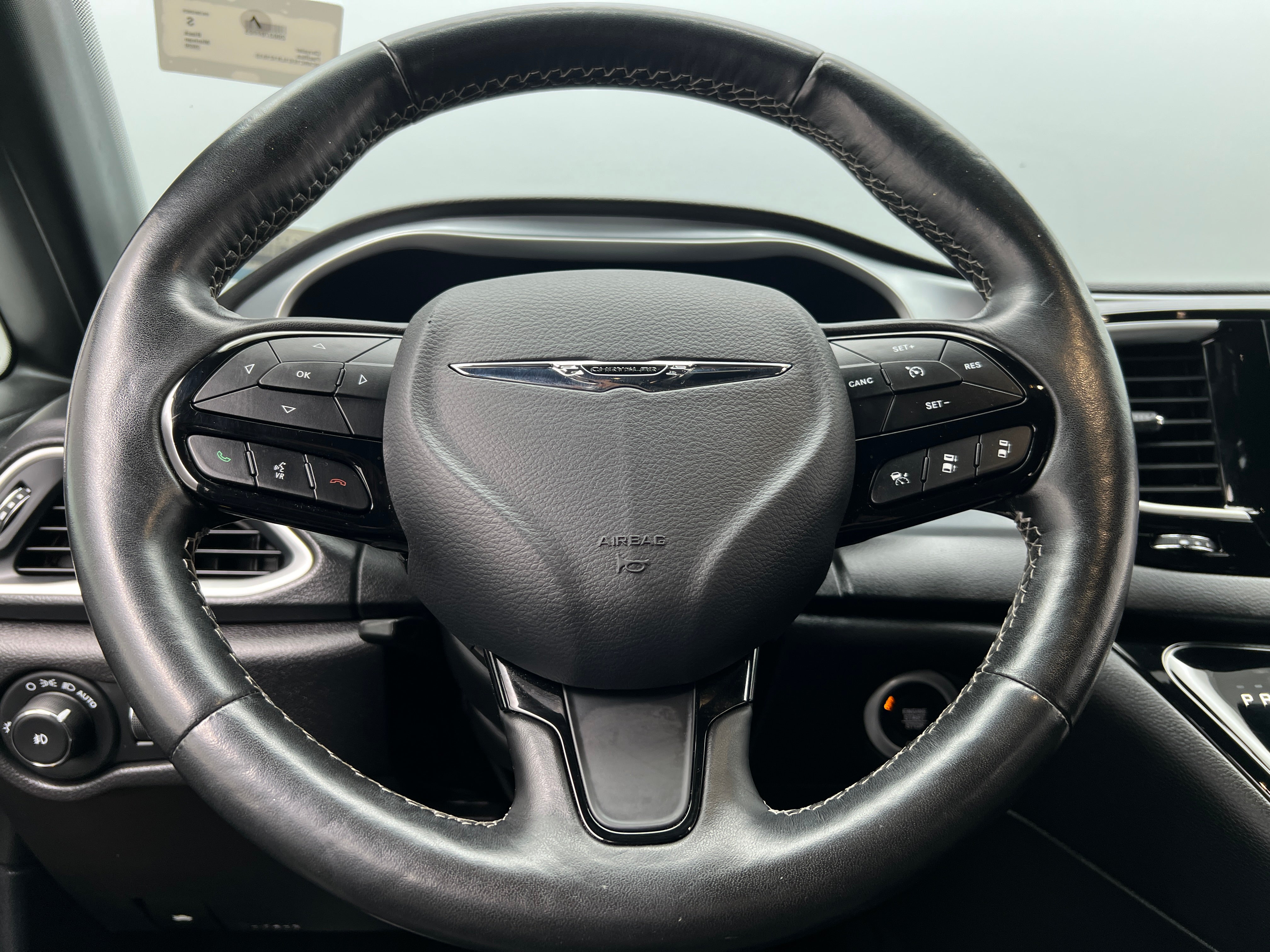 2020 Chrysler Pacifica  4