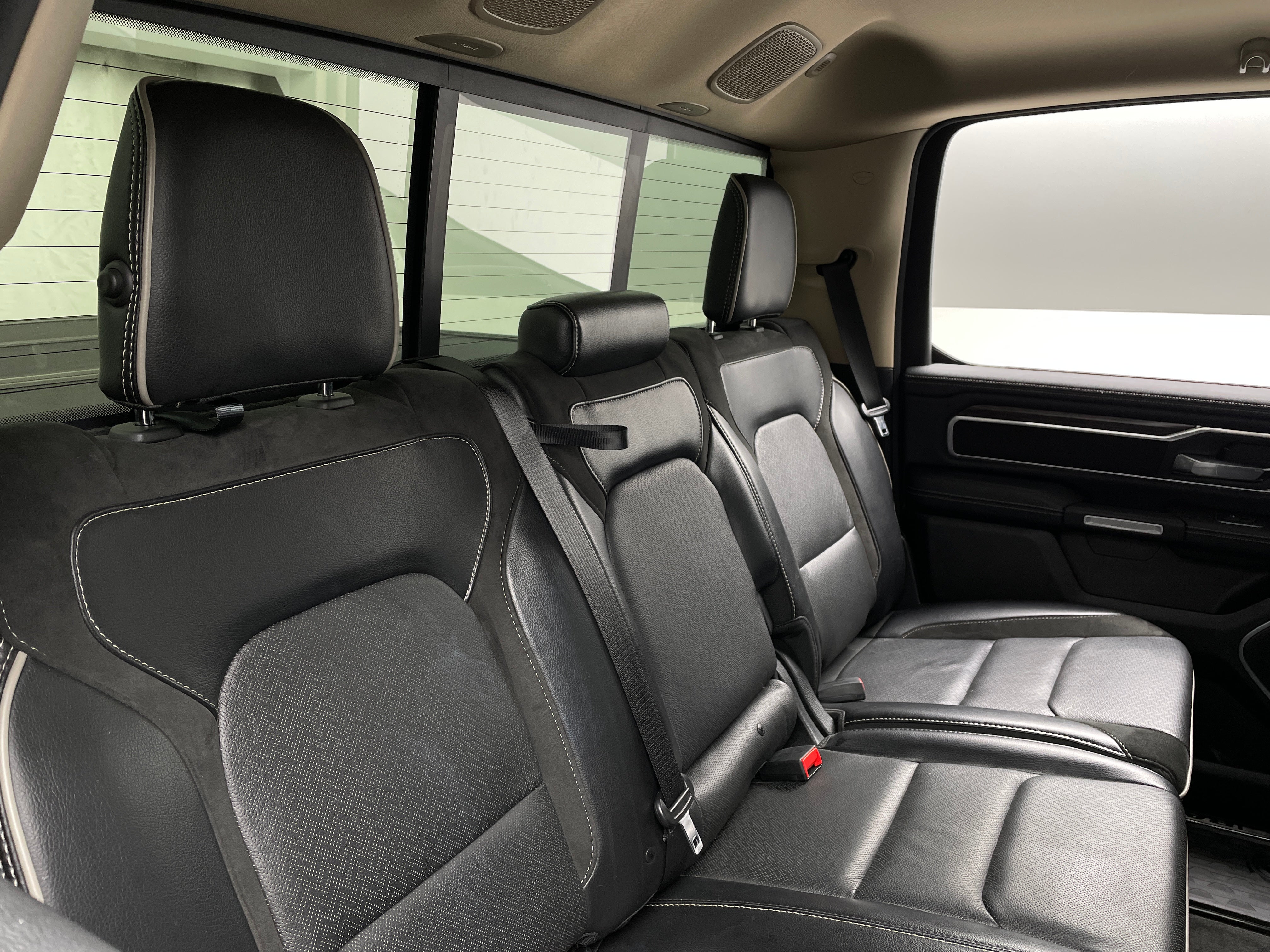 2020 RAM 1500 Laramie 5
