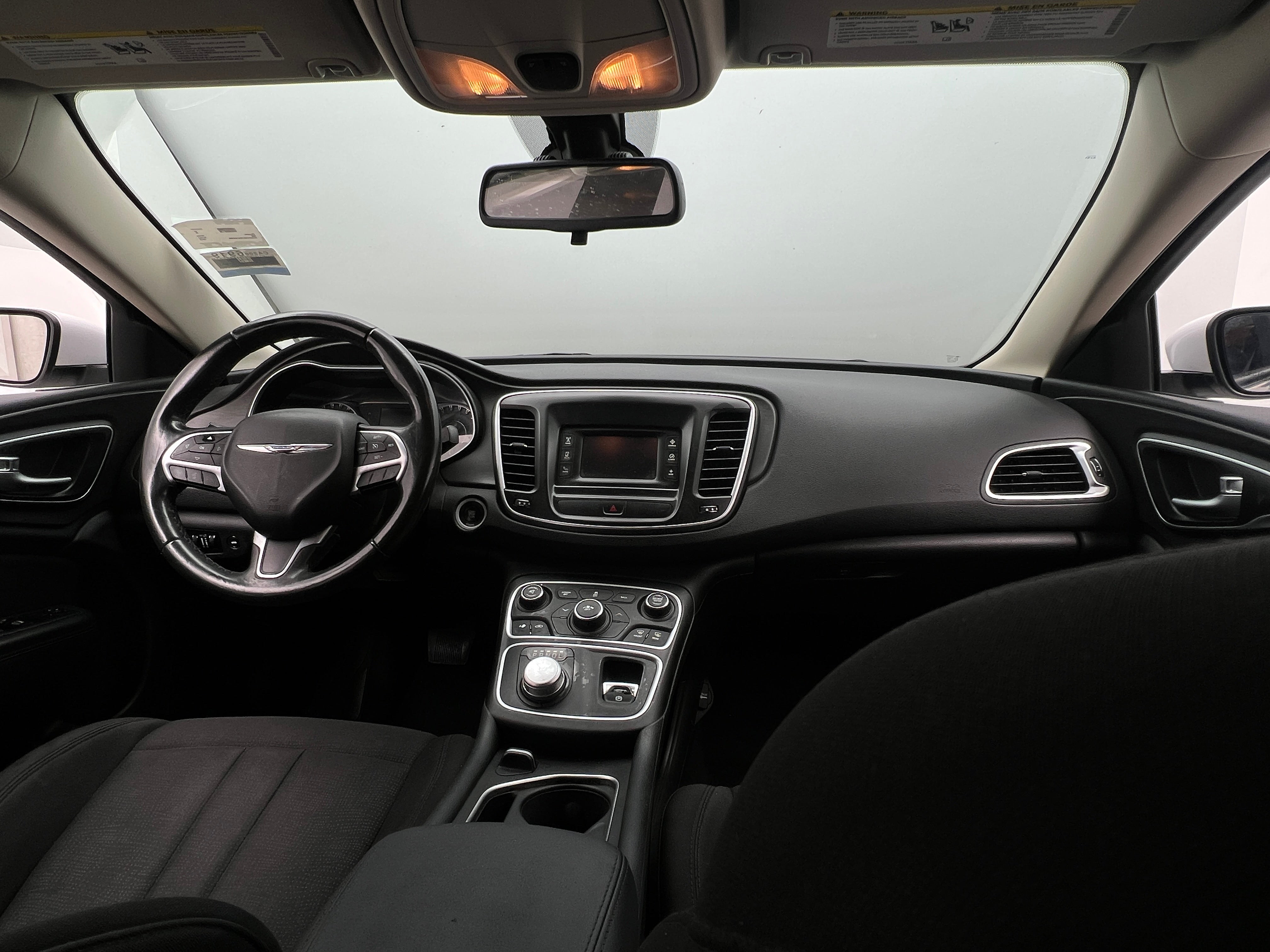 2016 Chrysler 200 Limited 3