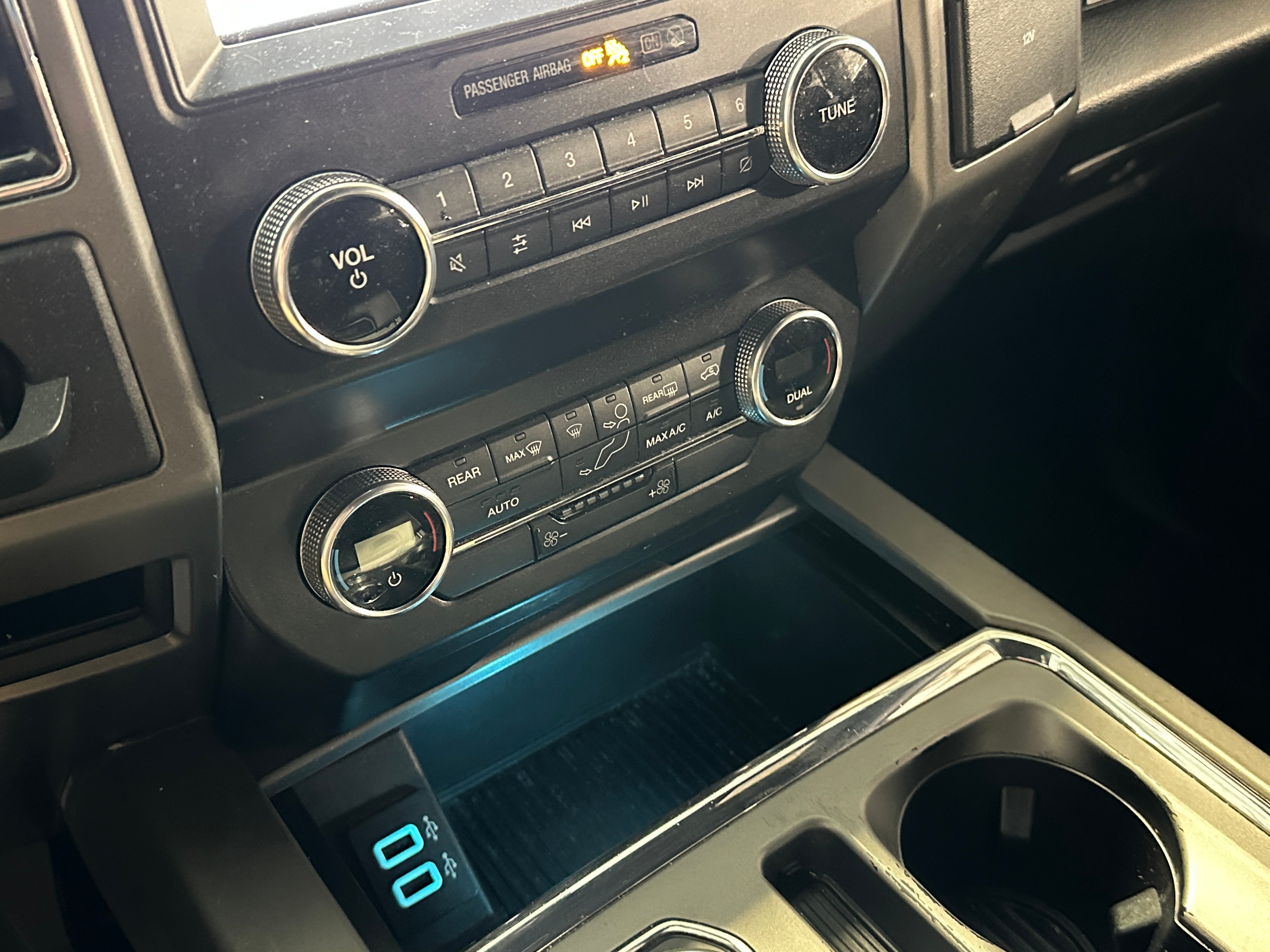2019 Ford Expedition MAX XLT 4