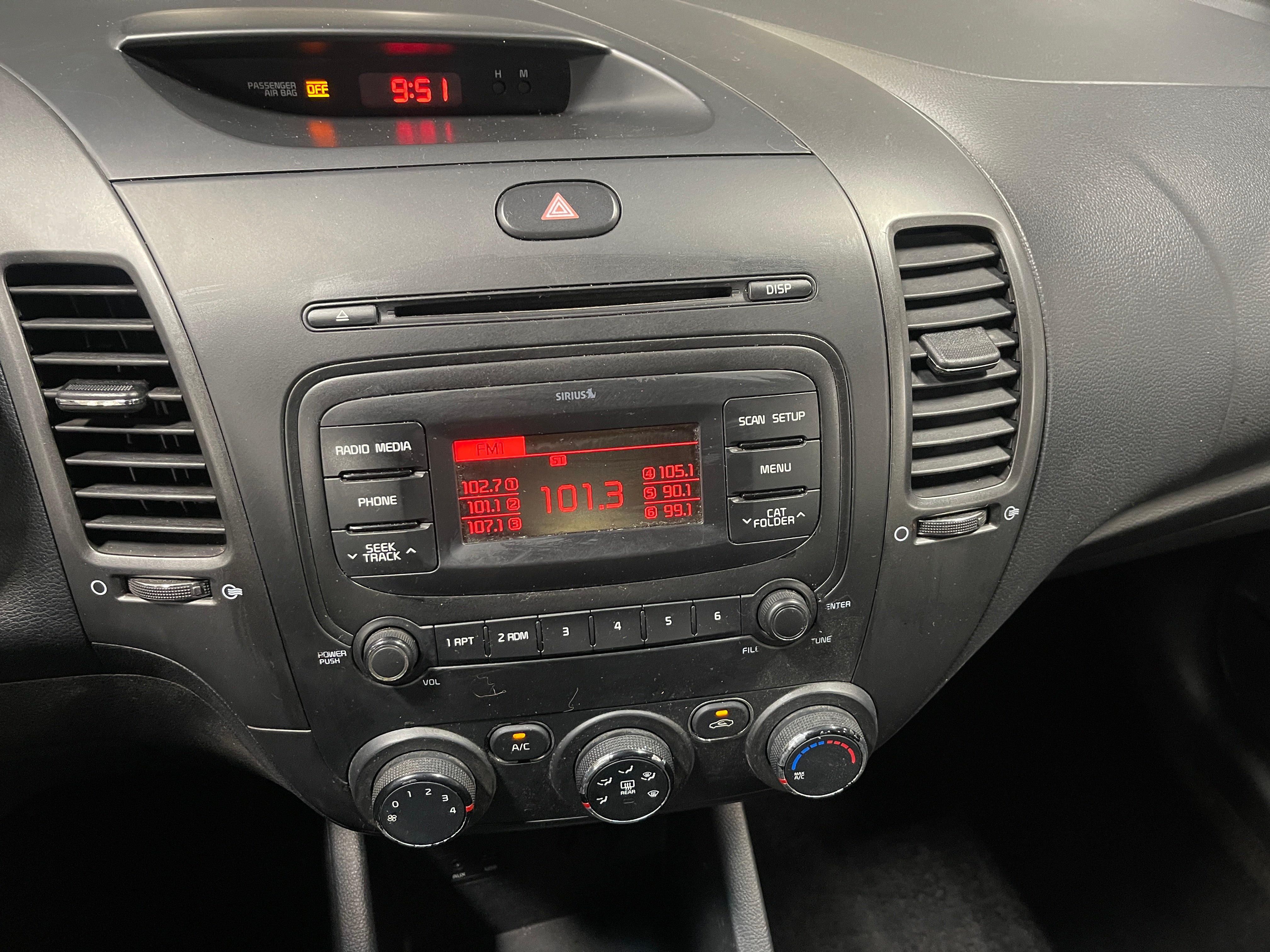 2017 Kia Forte LX 4