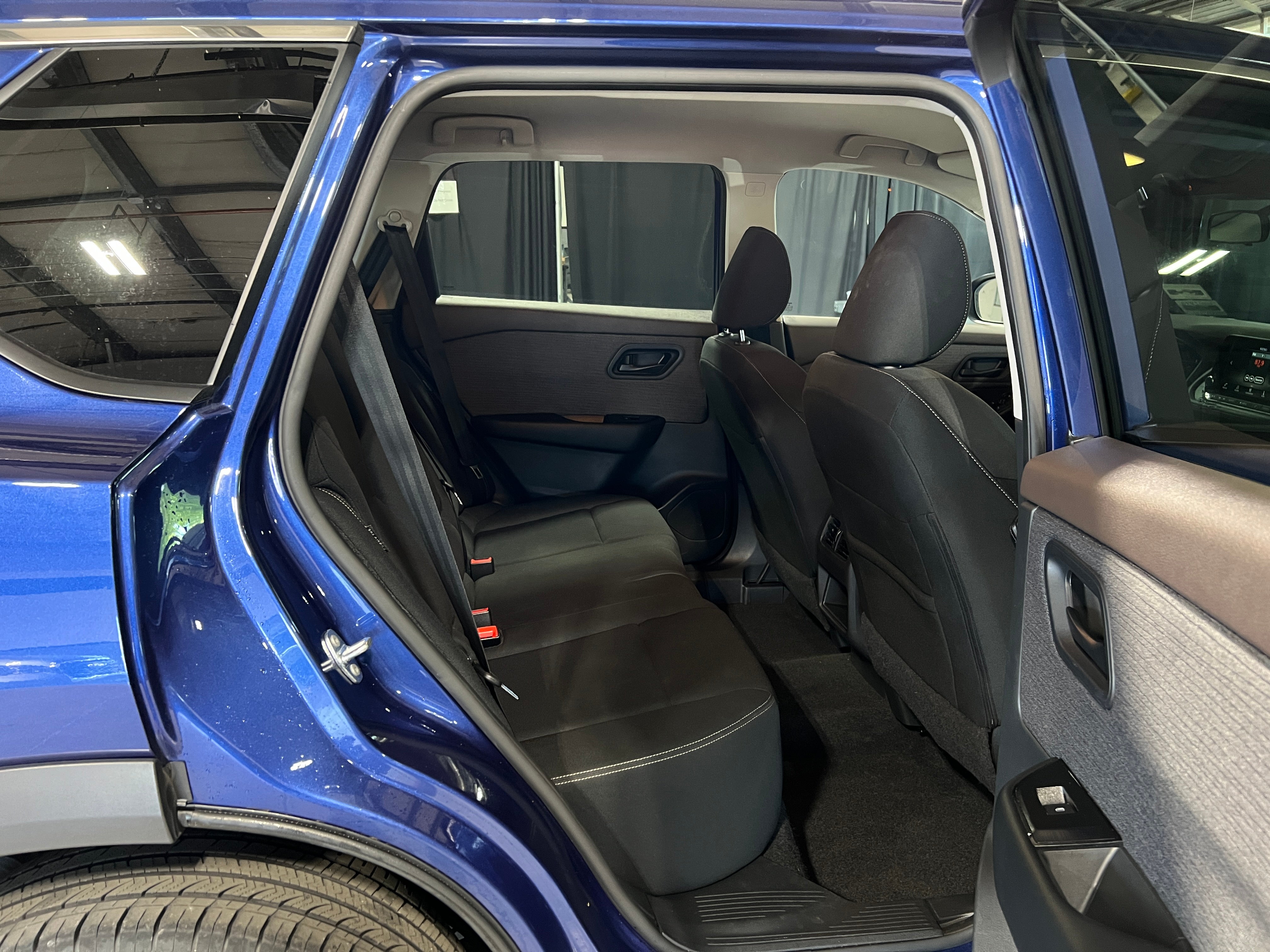 2023 Nissan Rogue S 6