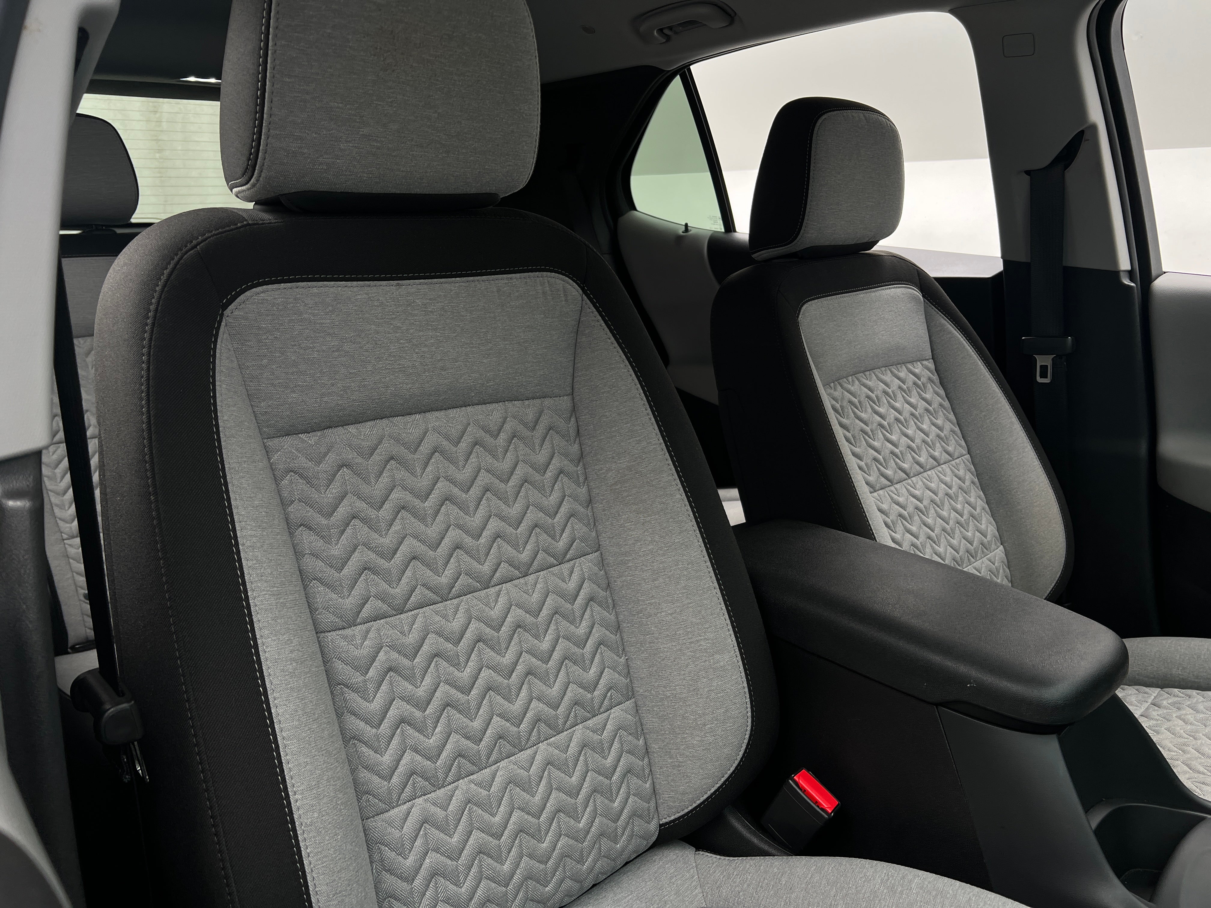 2024 Chevrolet Equinox LS 2
