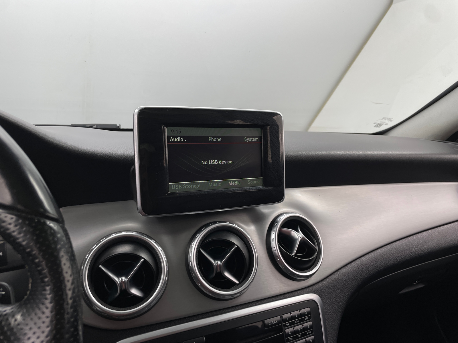 Thumbnail: 2015 Mercedes-Benz GLA - 3