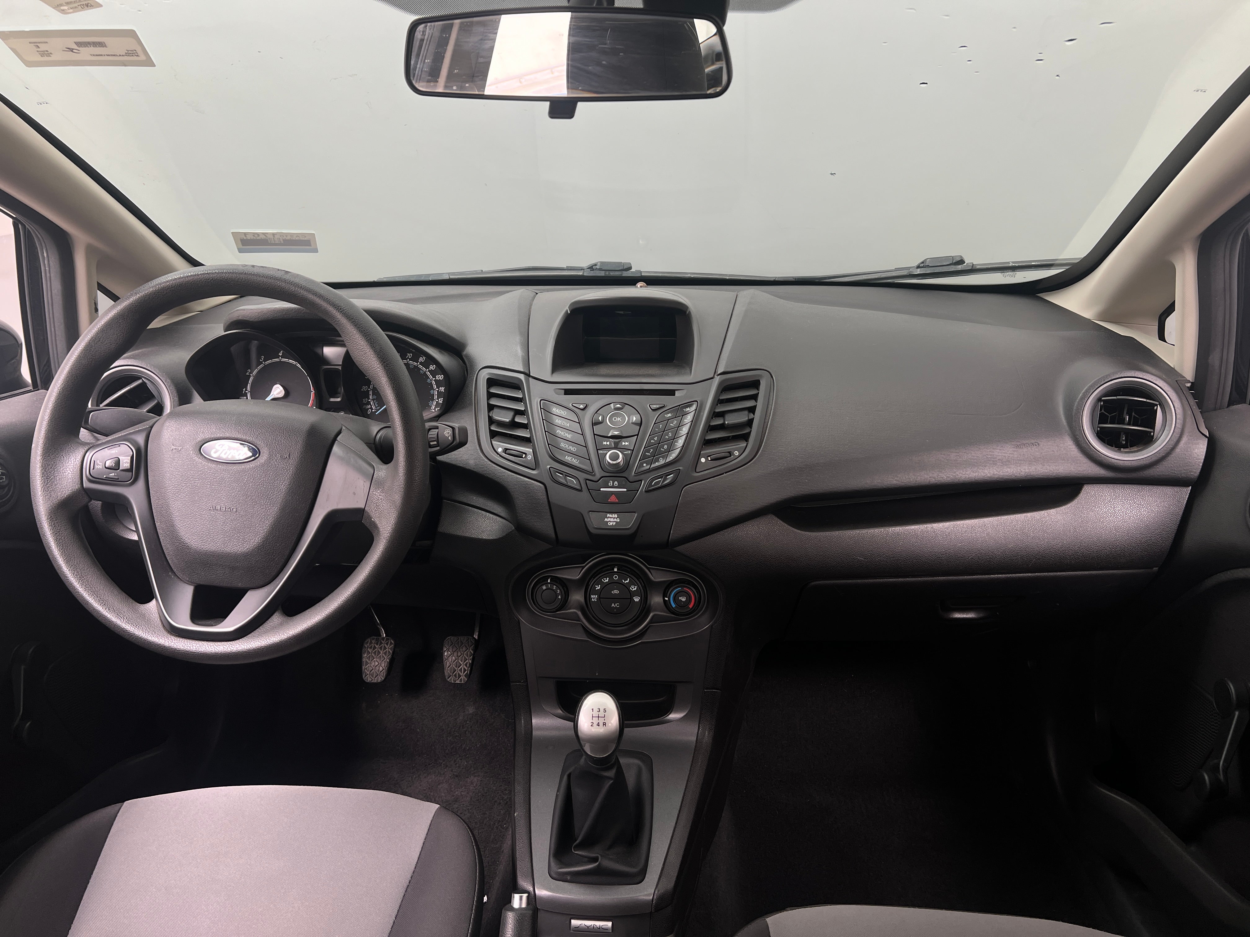 2016 Ford Fiesta S 3