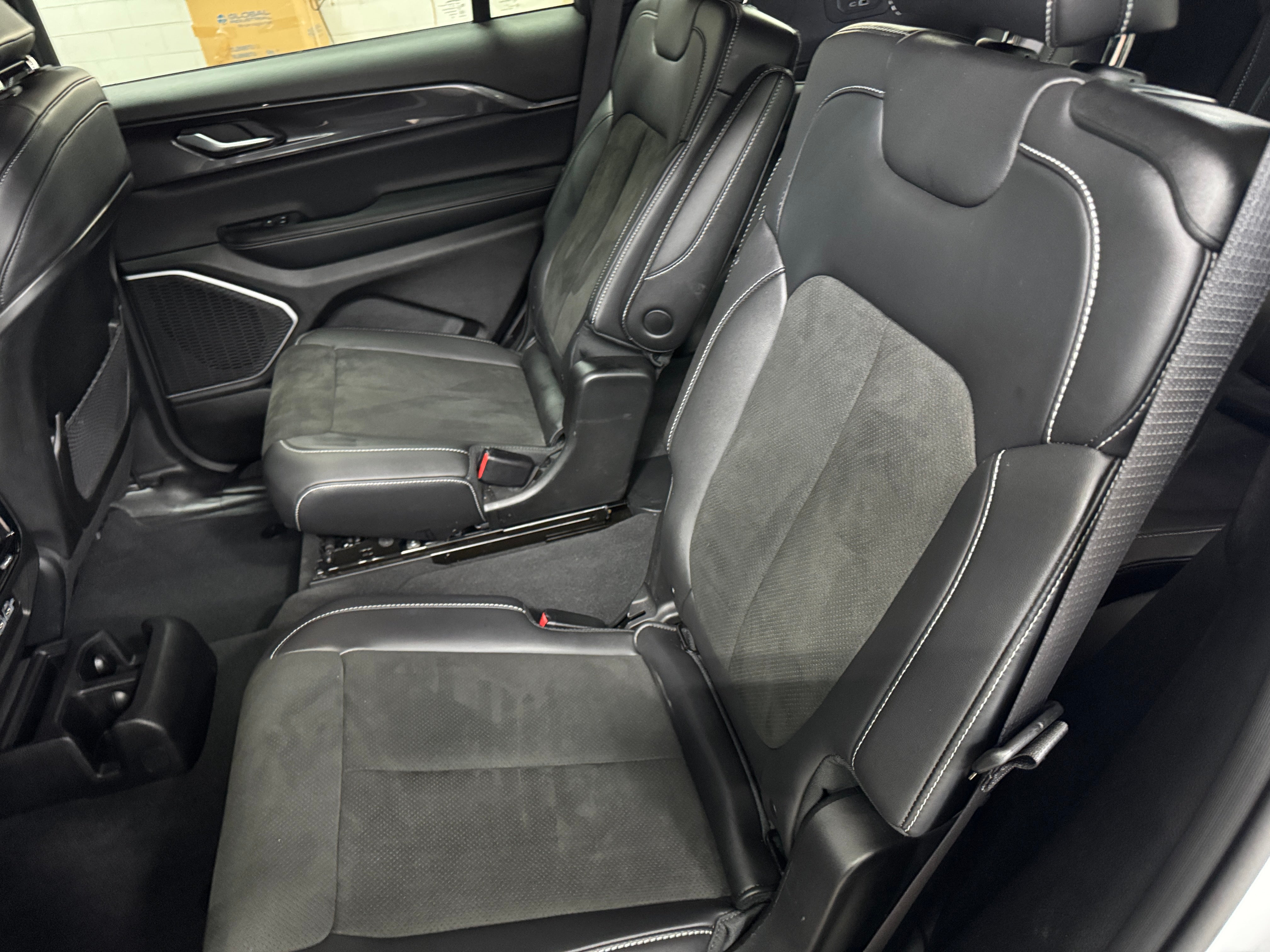2022 Jeep Grand Cherokee L Altitude 5