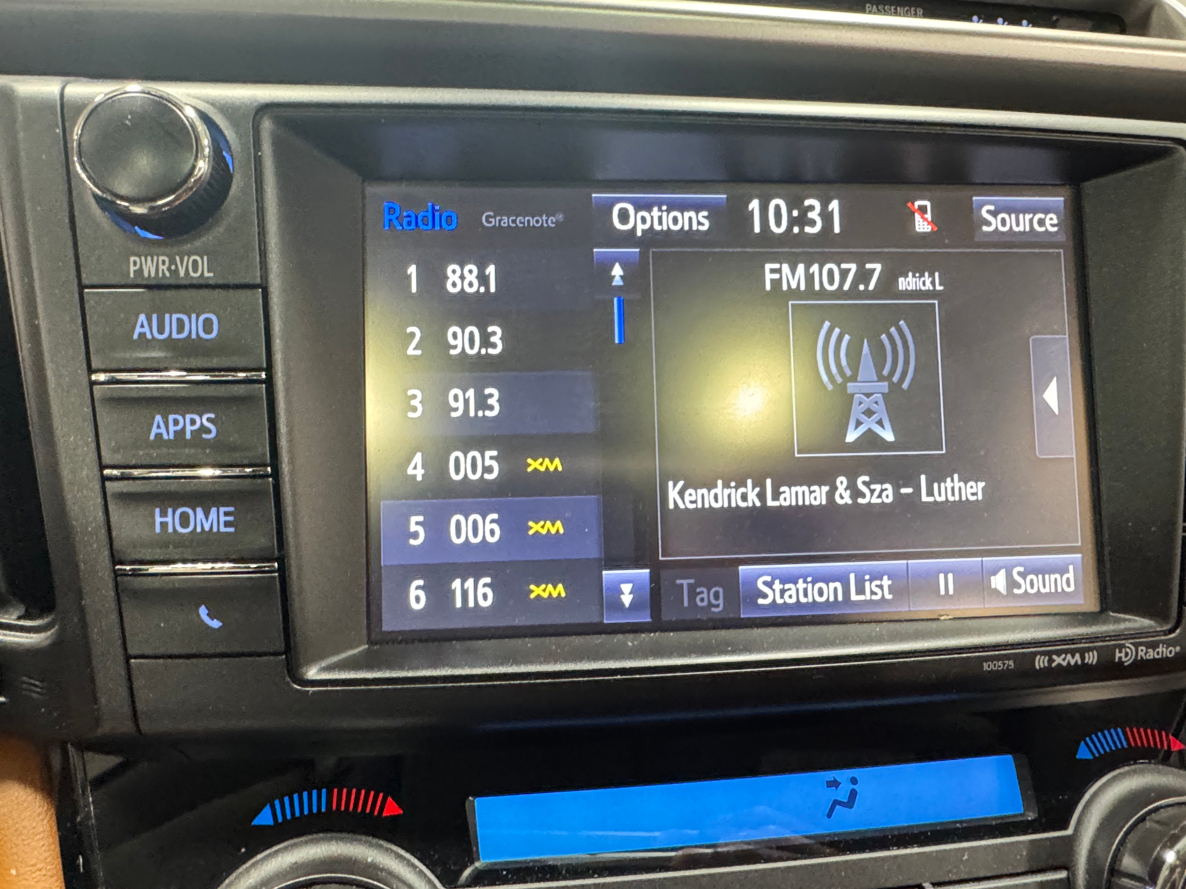 2018 Toyota RAV4 Limited 3