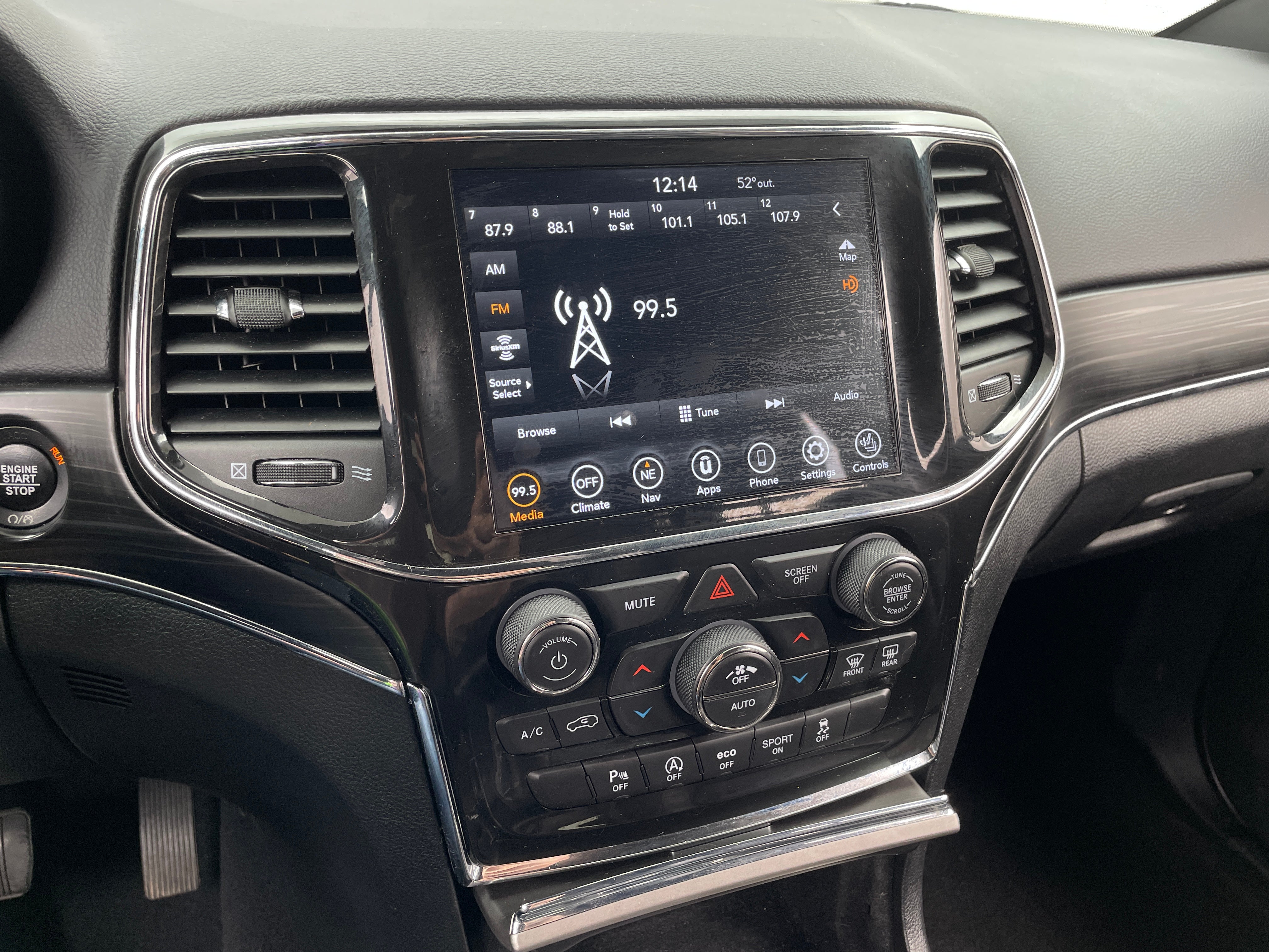 2021 Jeep Grand Cherokee Limited Edition 3