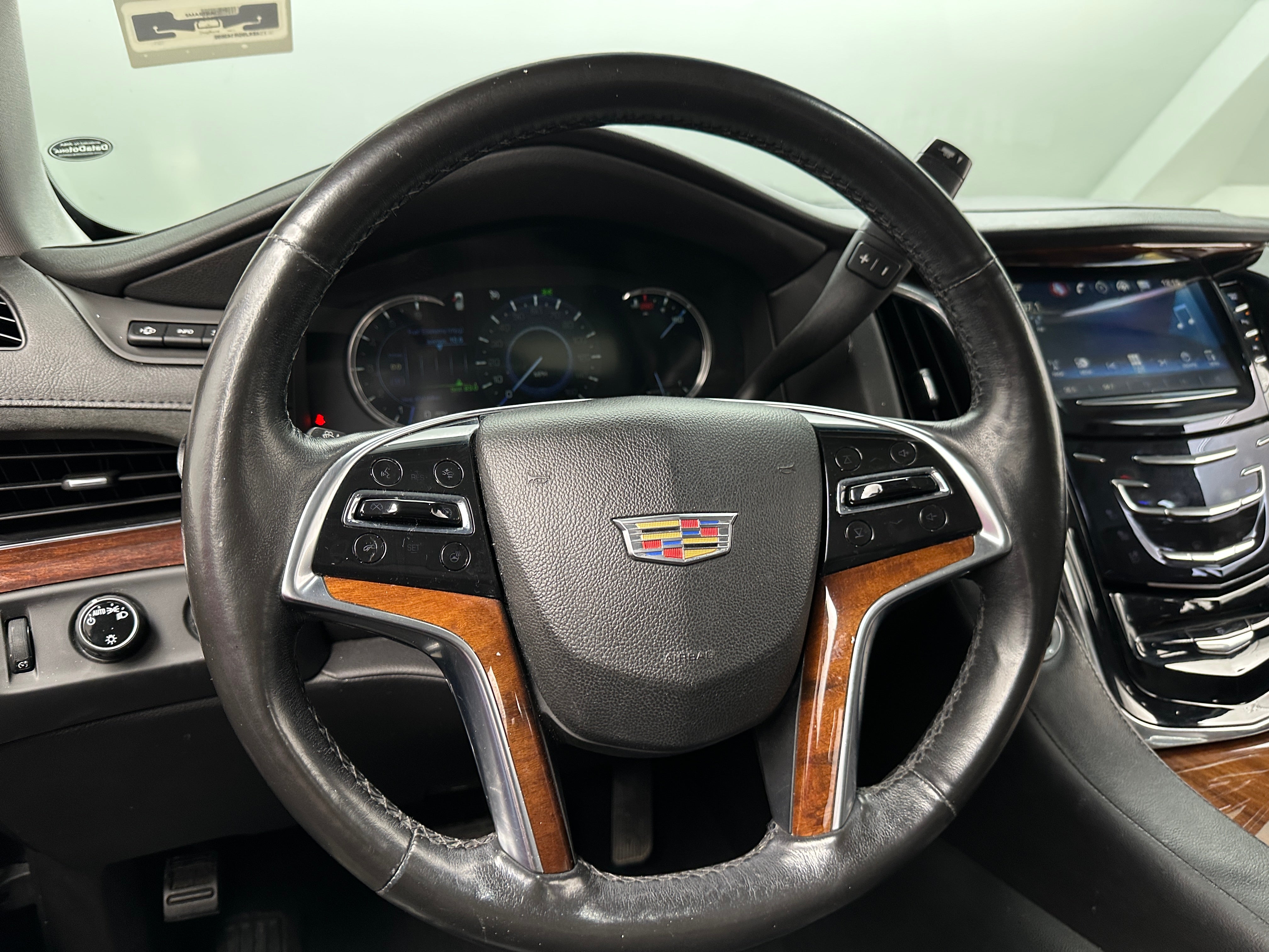2016 Cadillac Escalade Luxury 4
