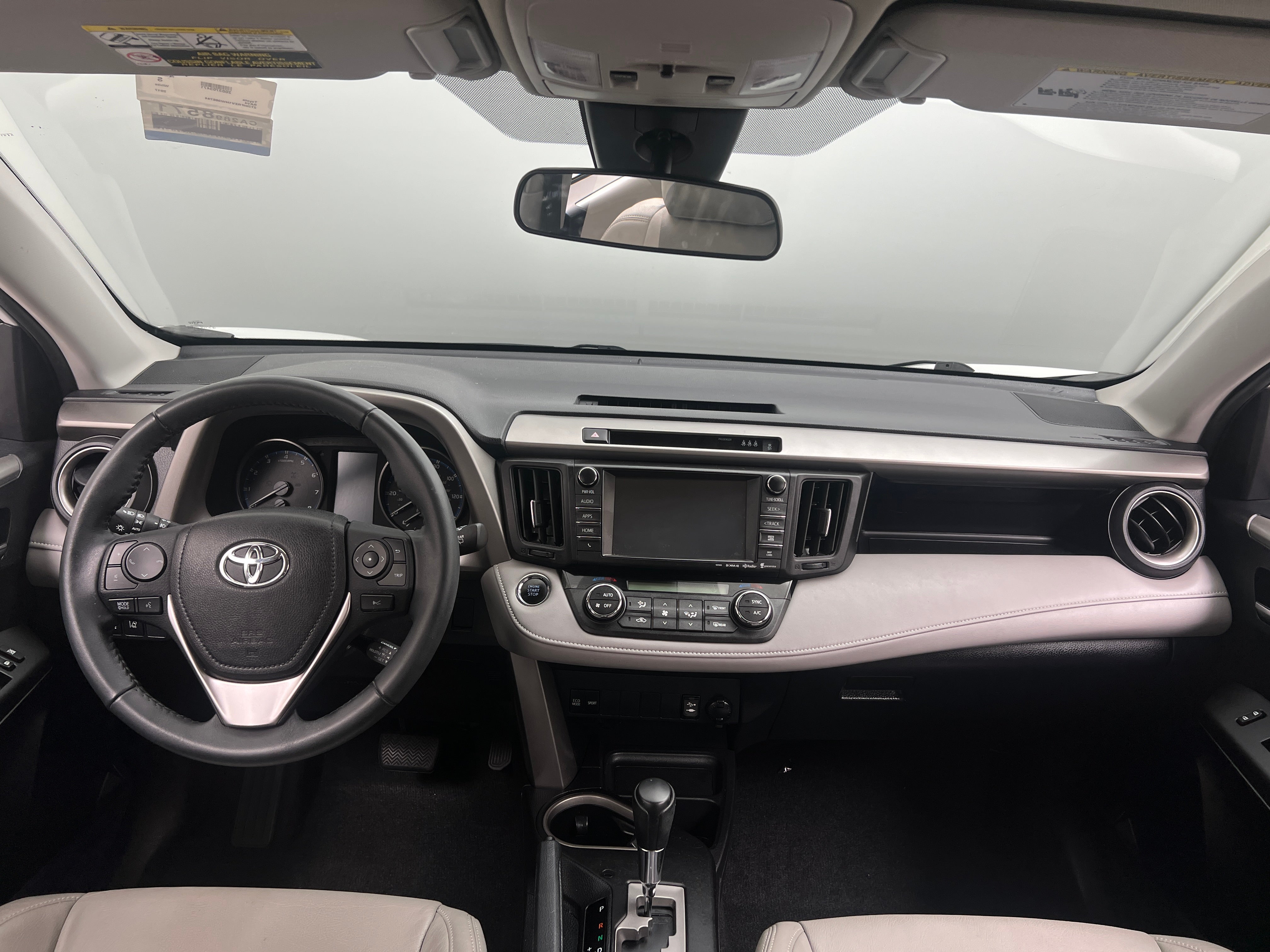 2017 Toyota RAV4 XLE 3