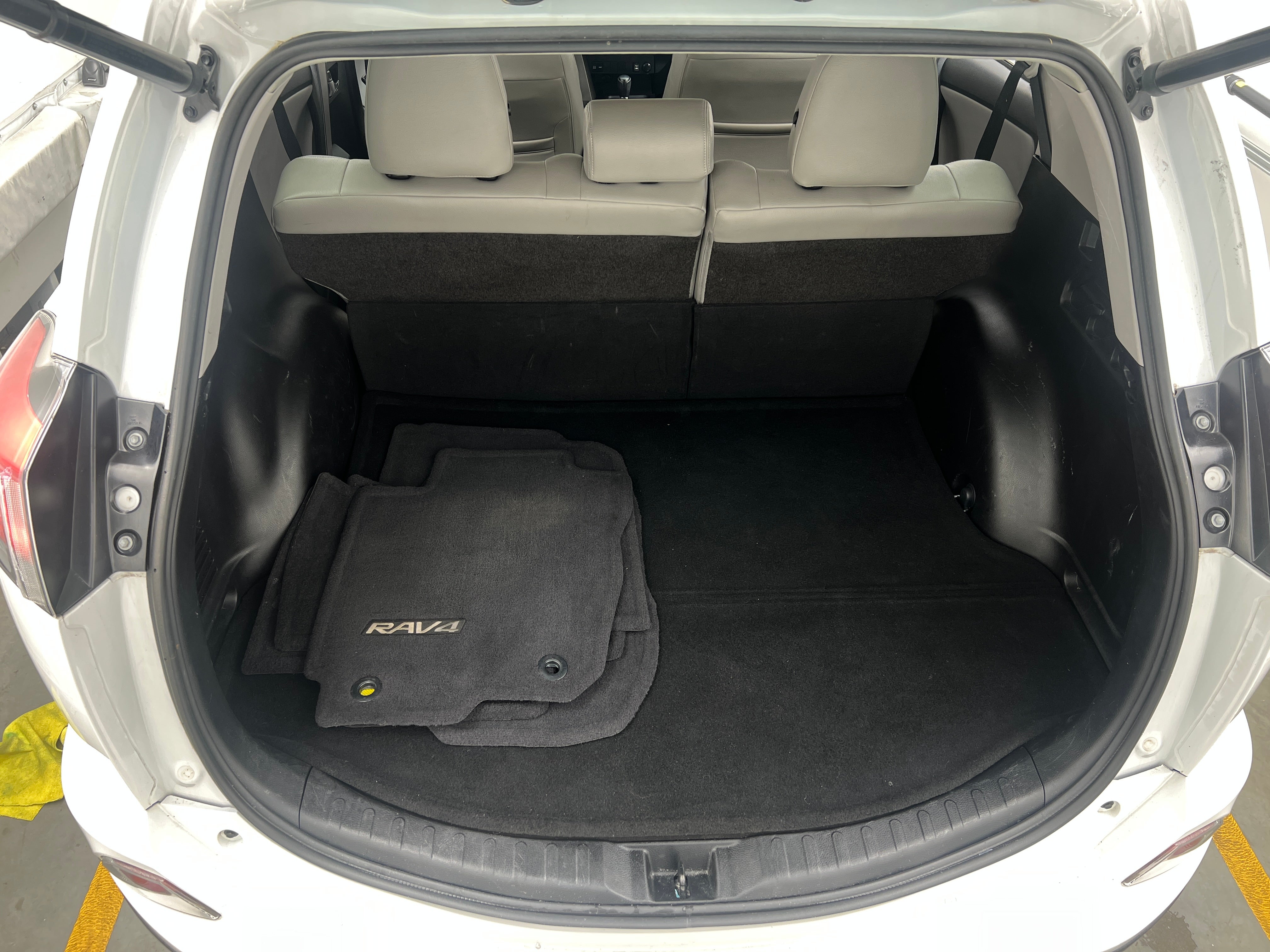 2017 Toyota RAV4 XLE 7