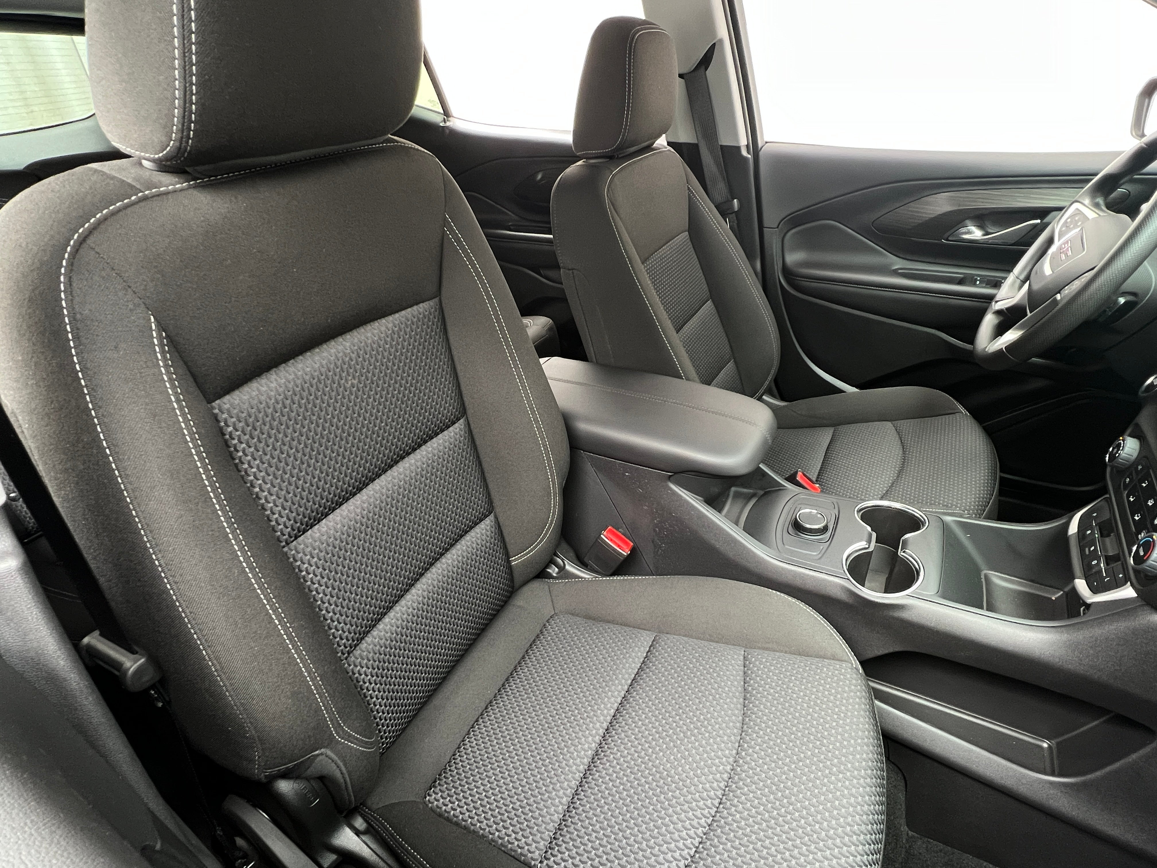 2024 GMC Terrain SLE 2