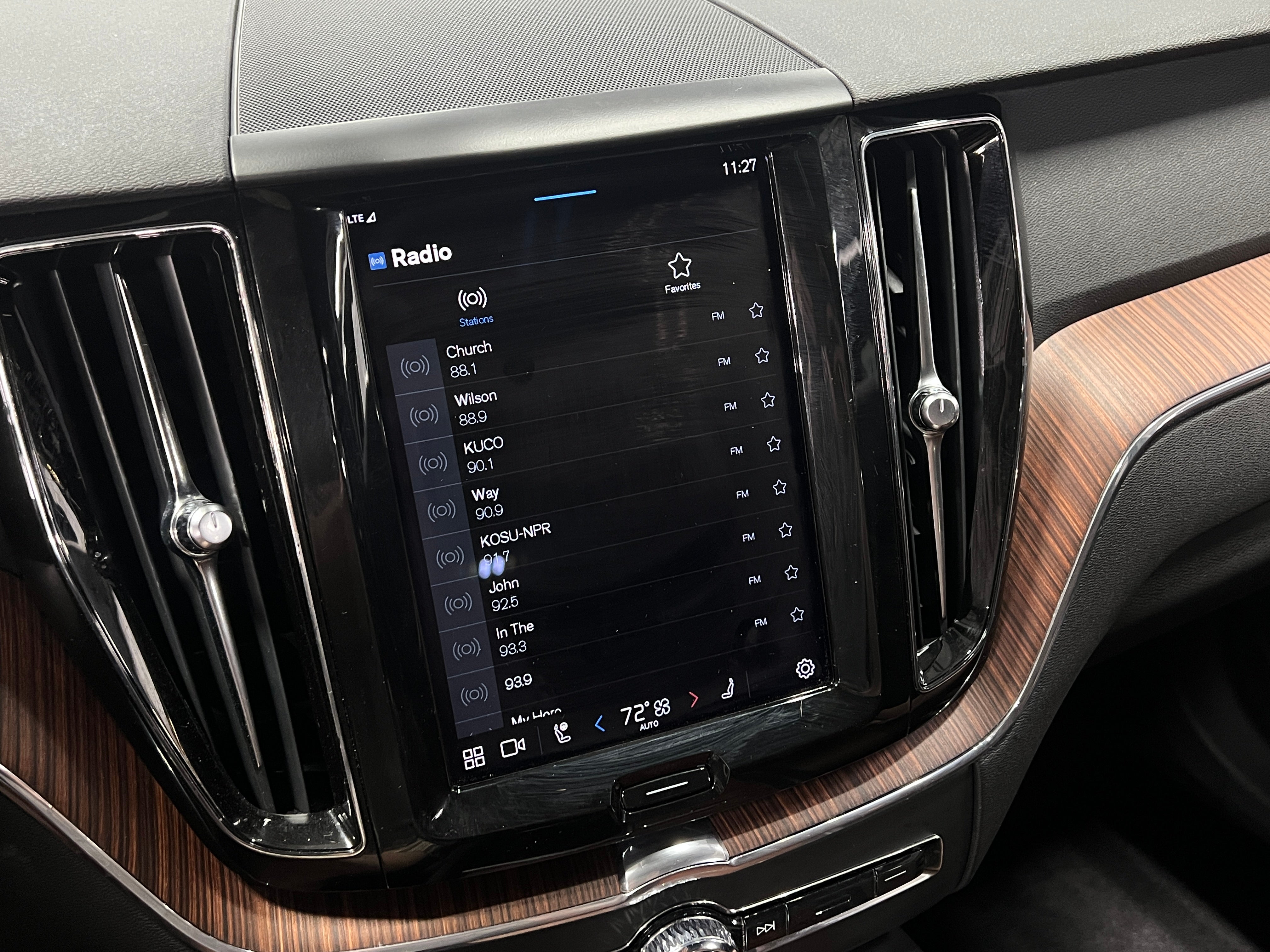 2023 Volvo XC60 B5 Plus 3