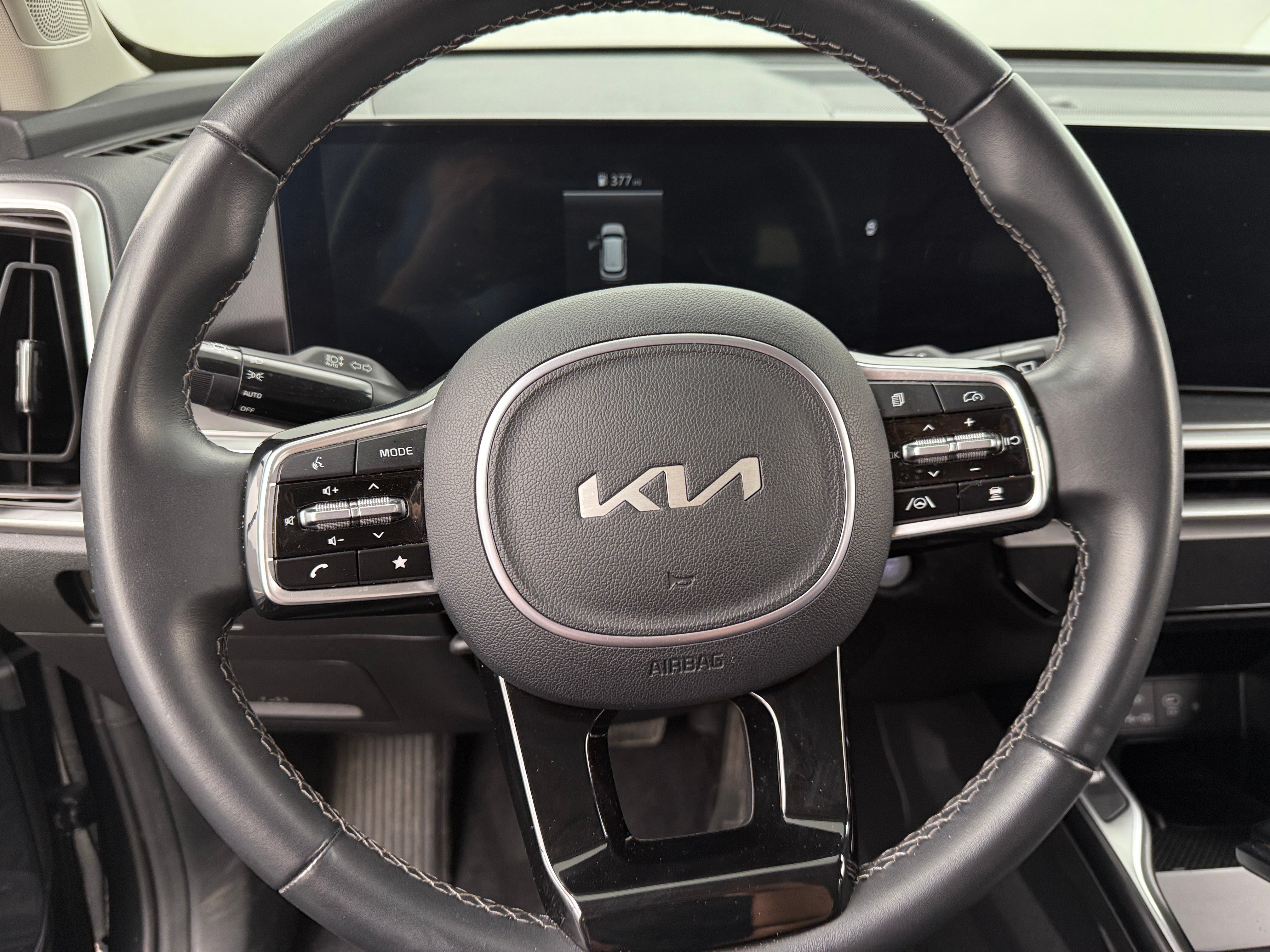 2024 Kia Sorento S 4