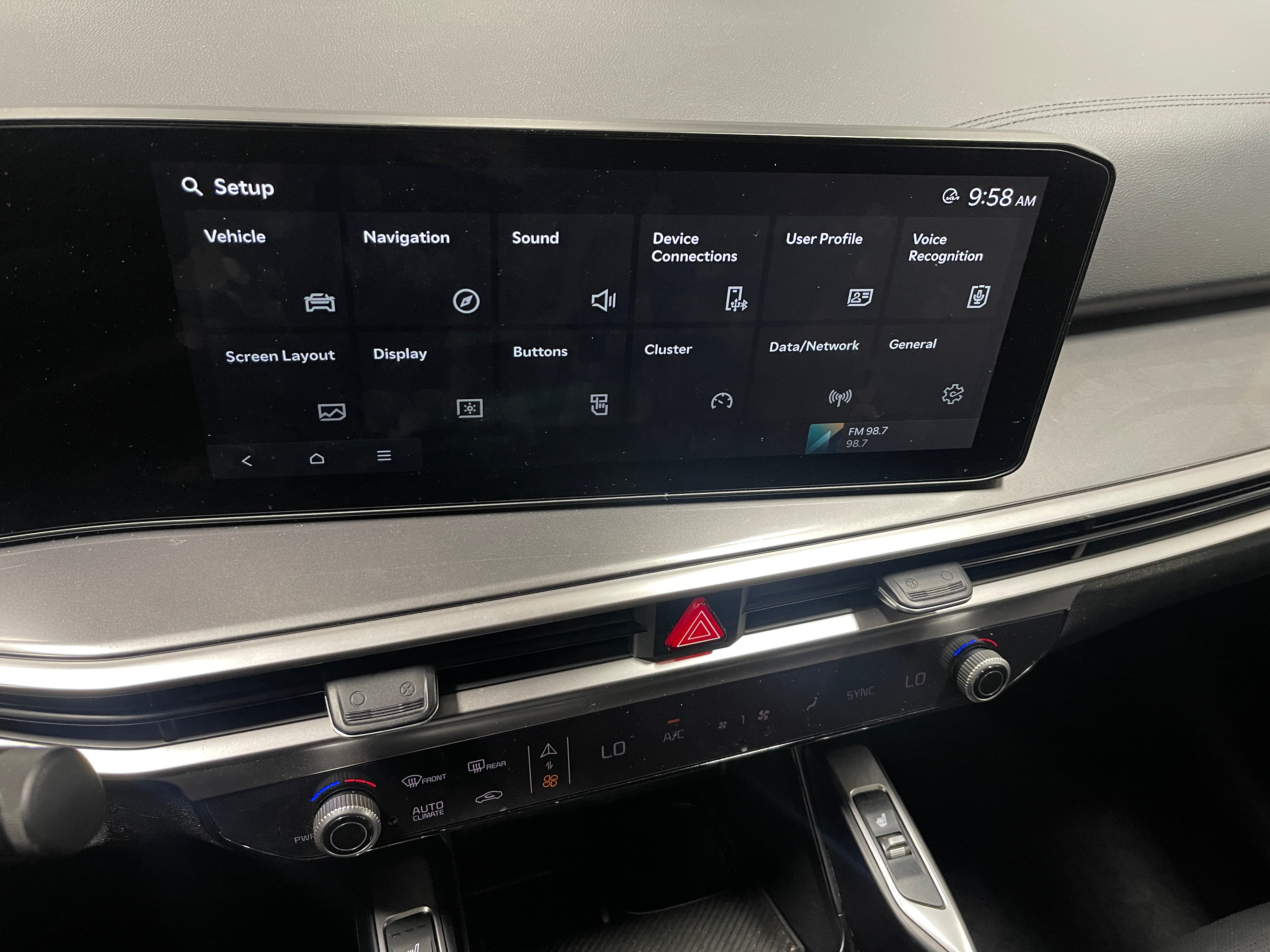 2024 Kia Sorento S 3