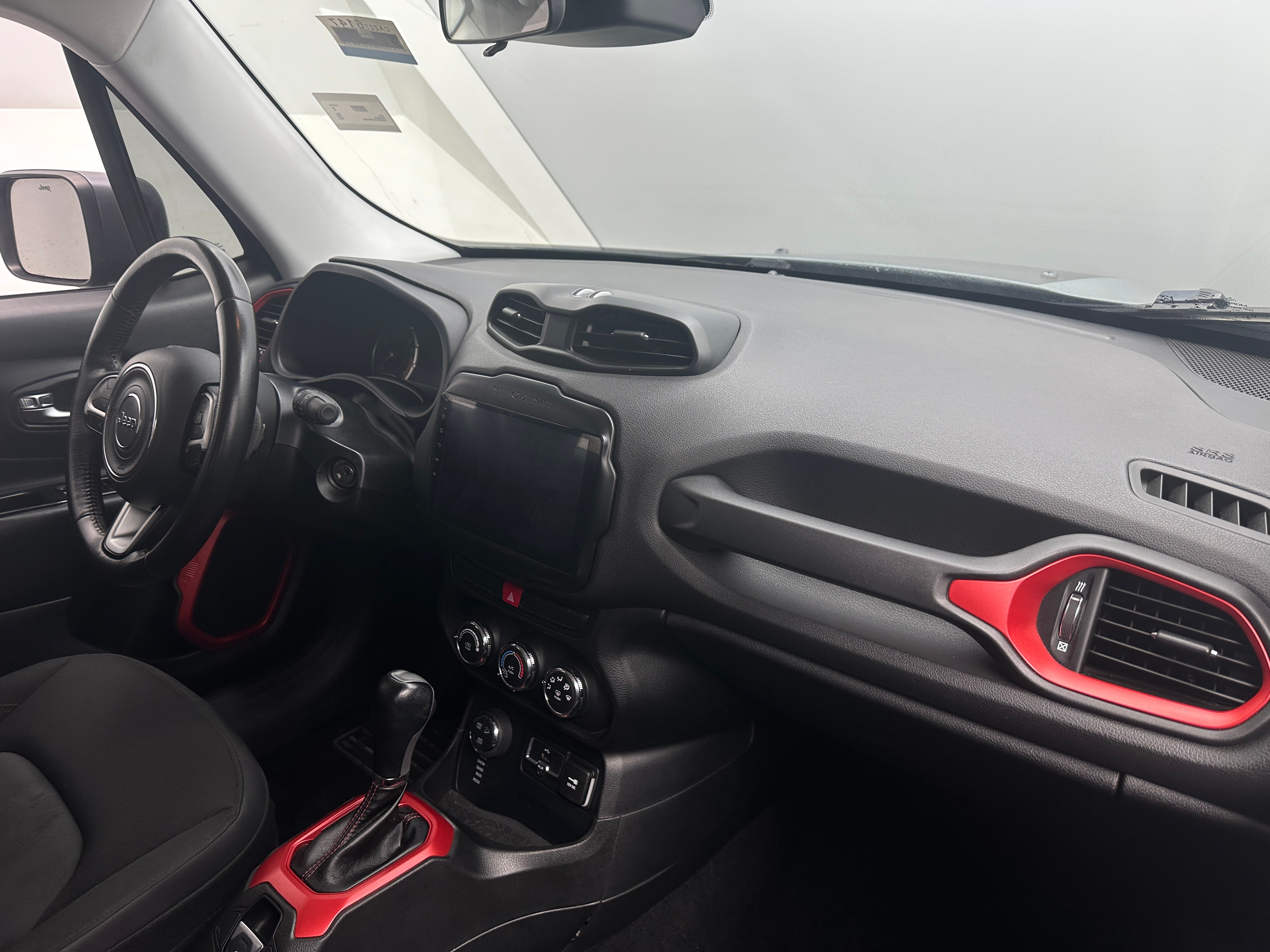2015 Jeep Renegade Trailhawk 3