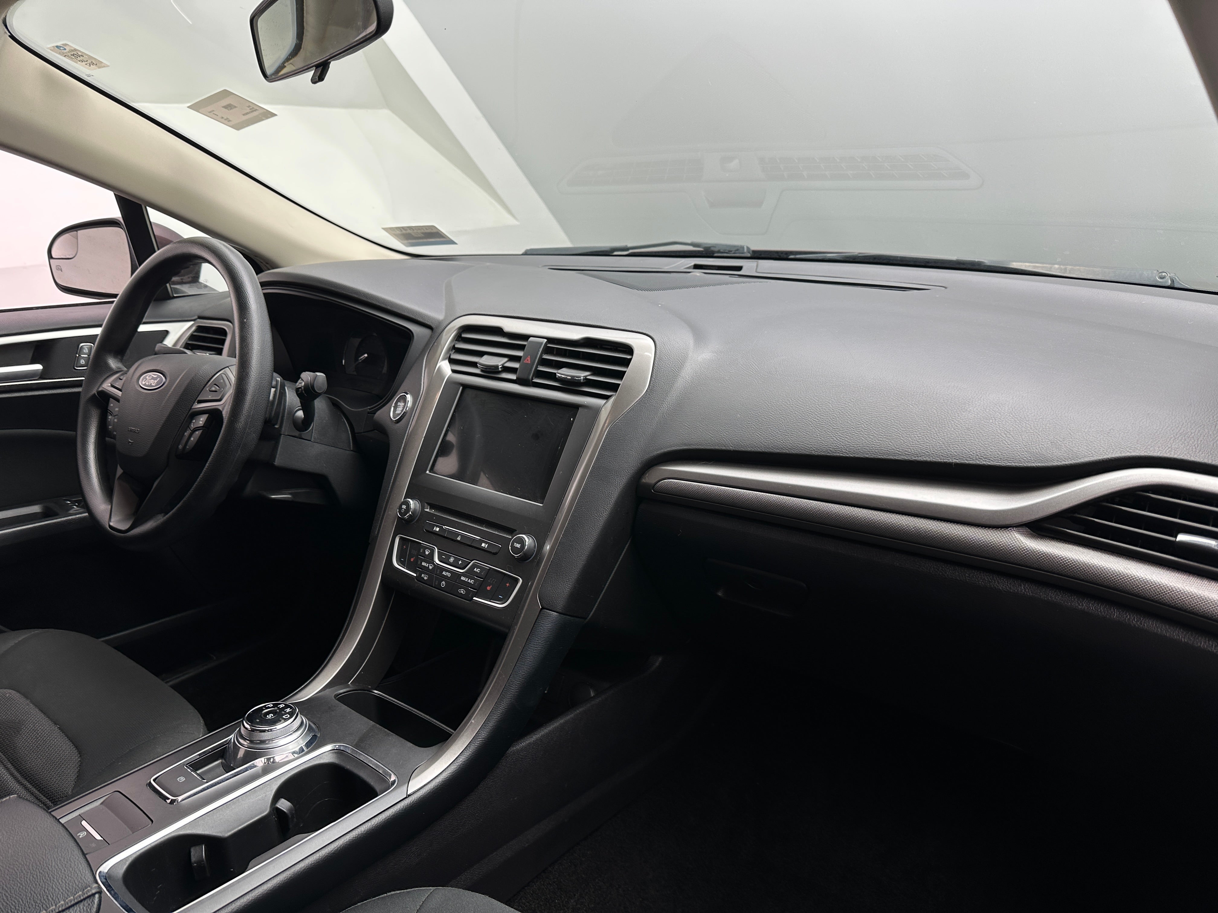 2018 Ford Fusion SE 3