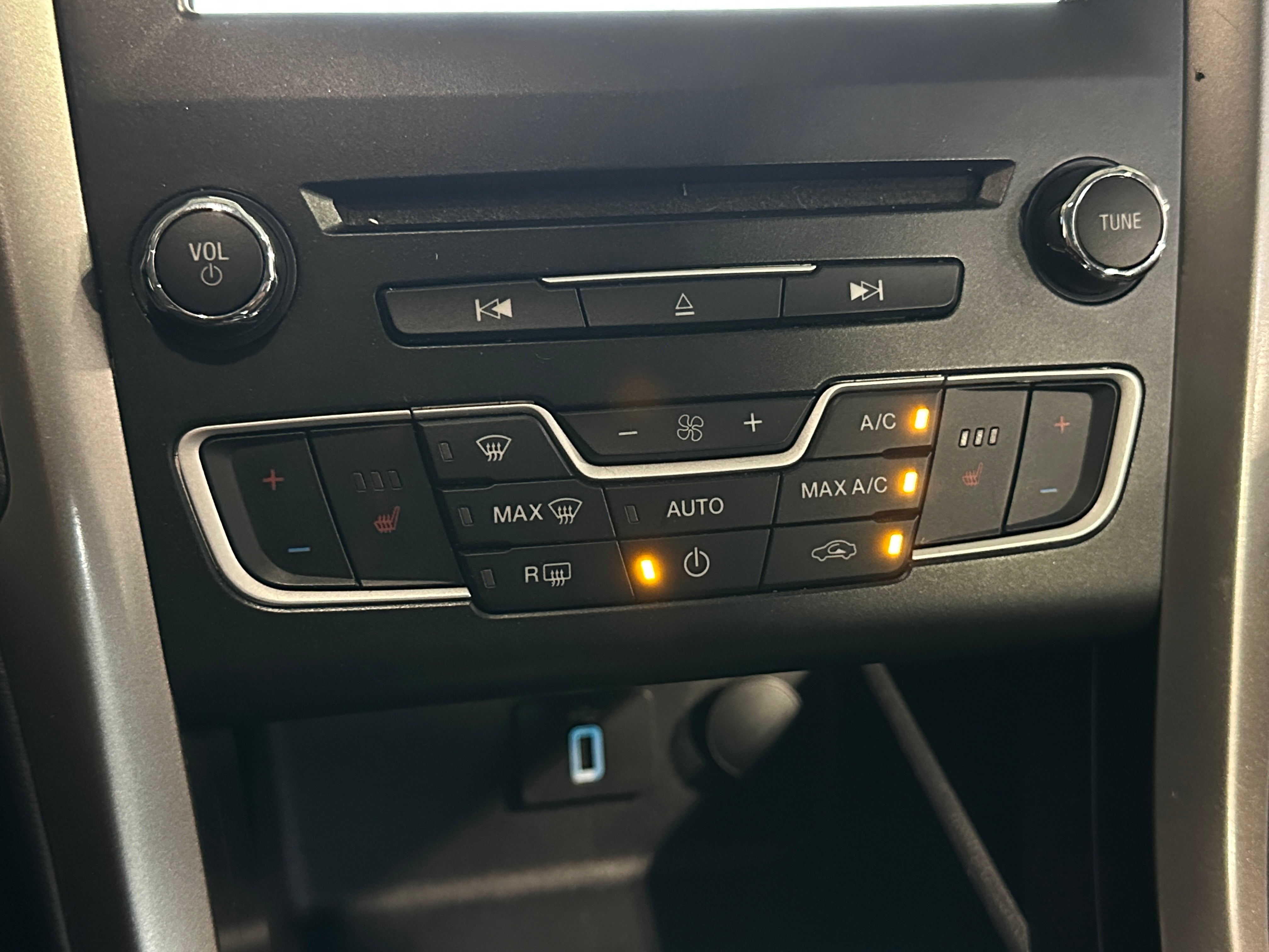 2018 Ford Fusion SE 4