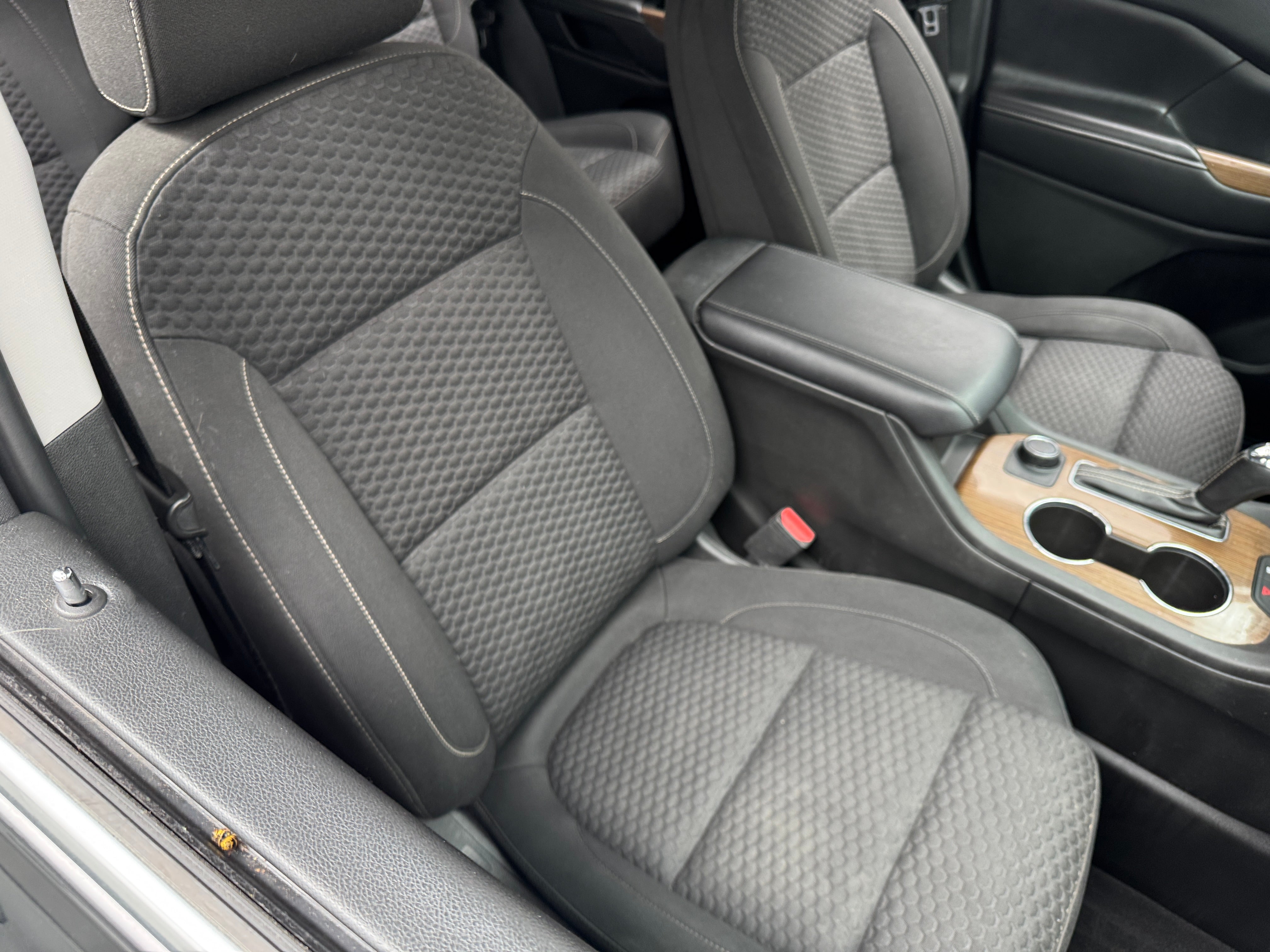 2018 GMC Acadia SLE 2
