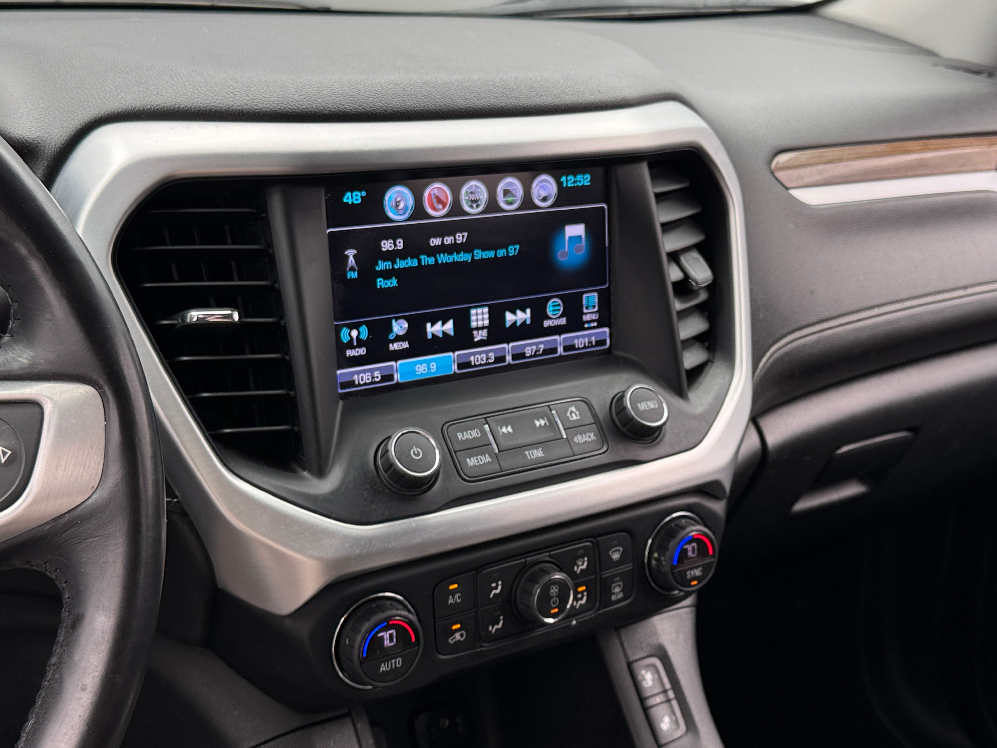 2018 GMC Acadia SLE 4