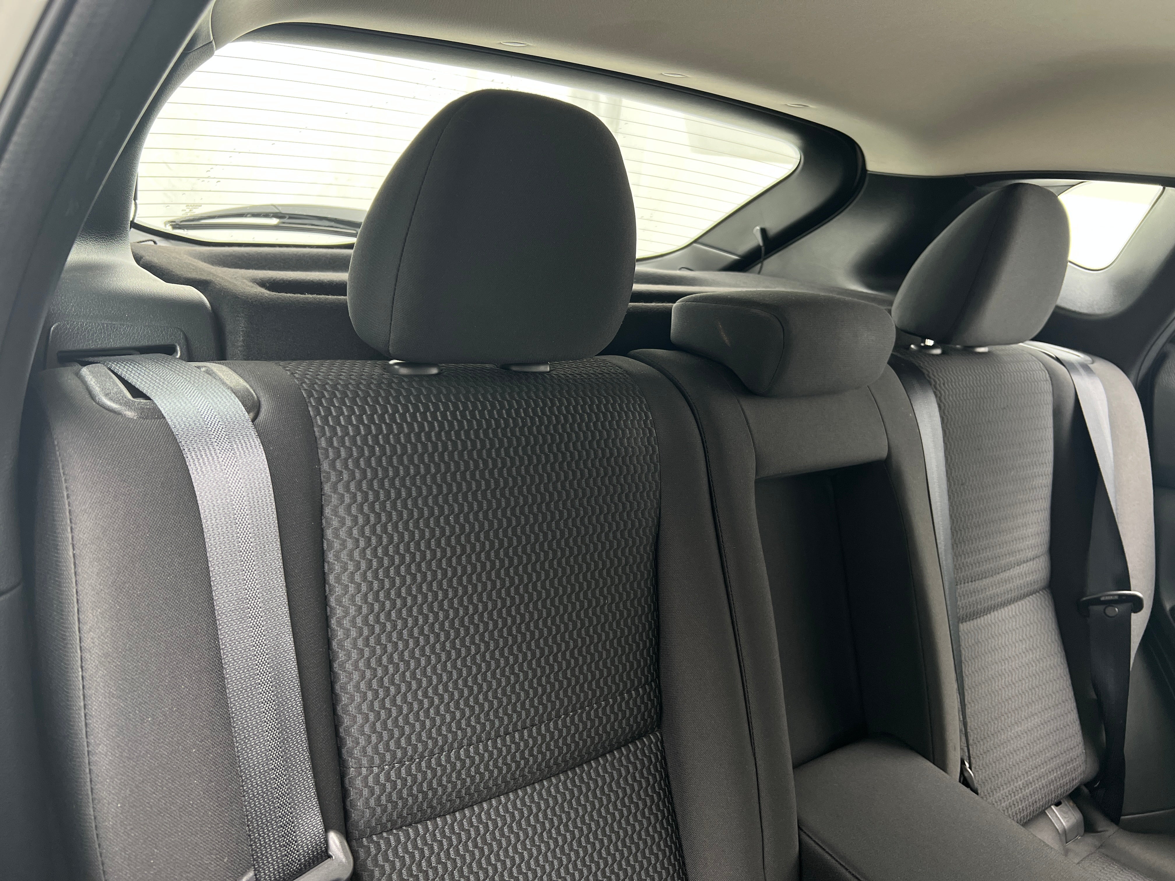 2017 Nissan Rogue Sport S 6
