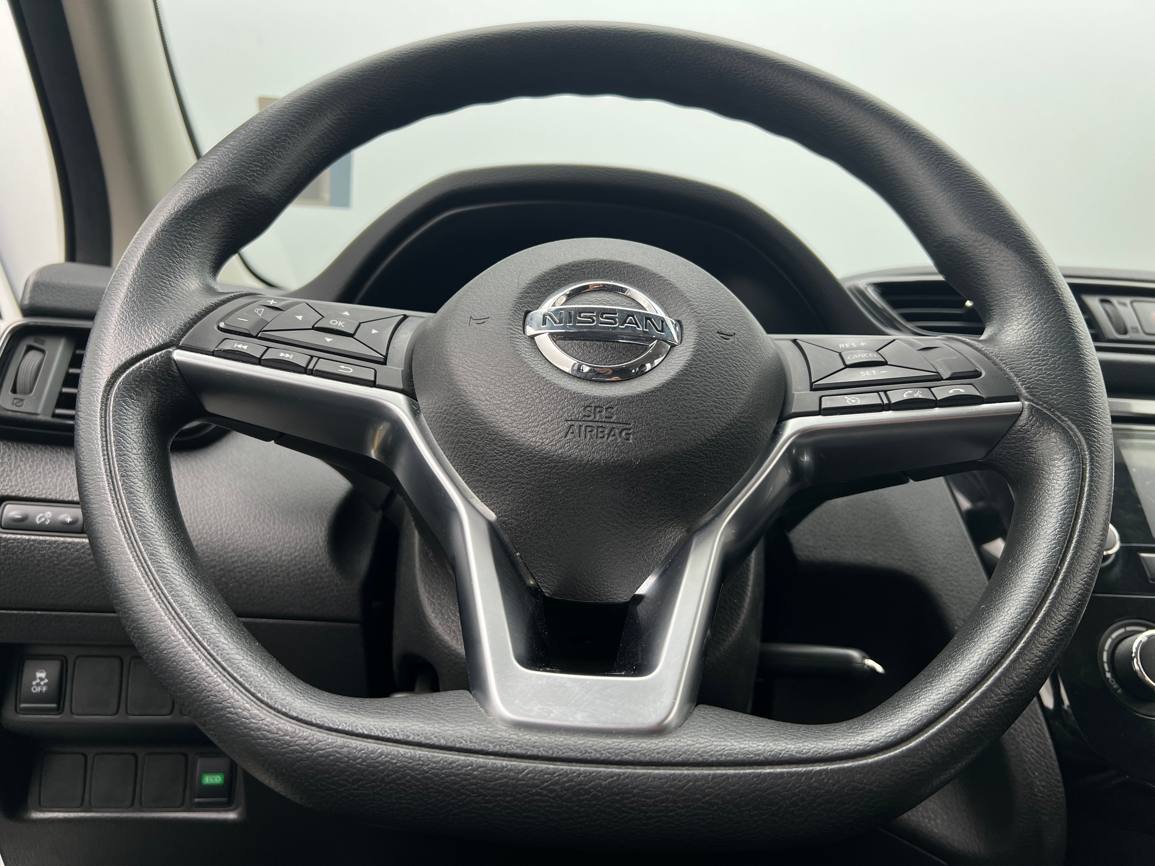 2017 Nissan Rogue Sport S 5