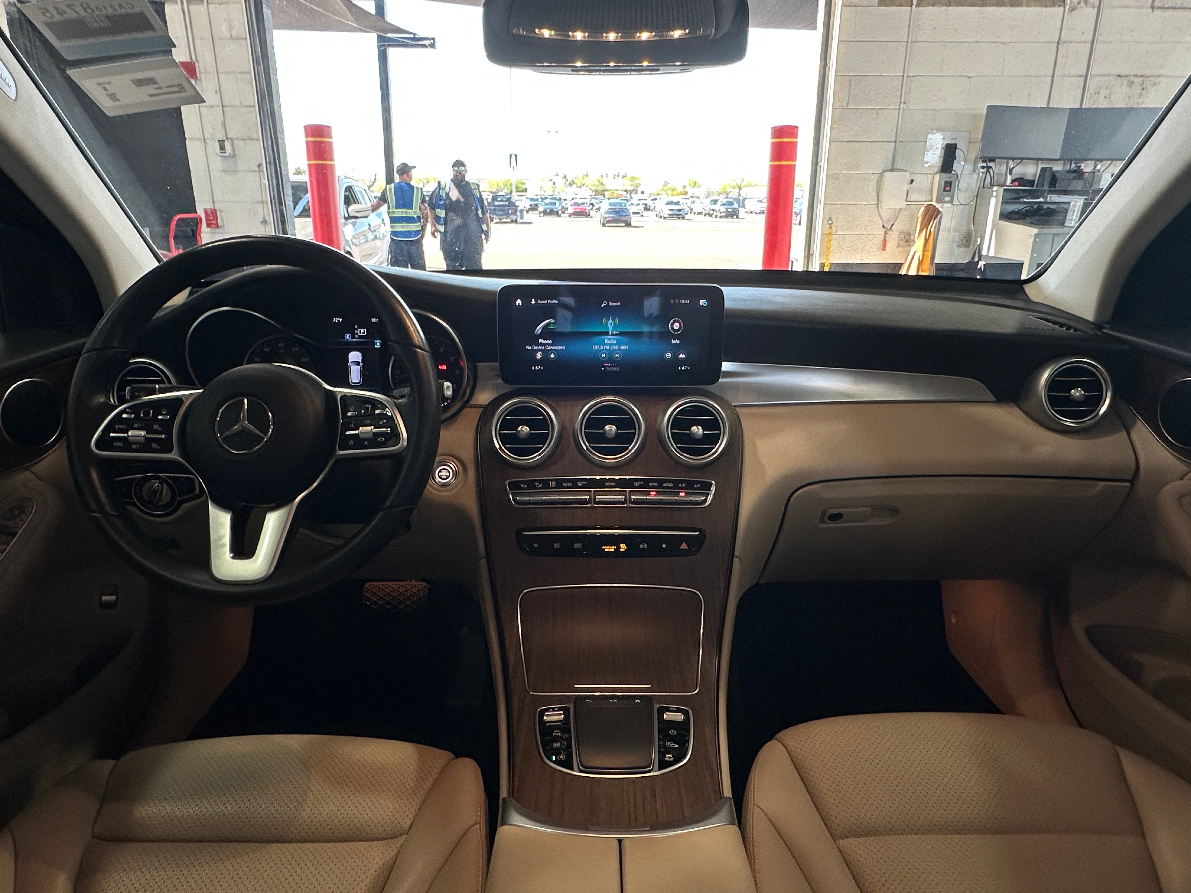 2022 Mercedes-Benz GLC 300 2