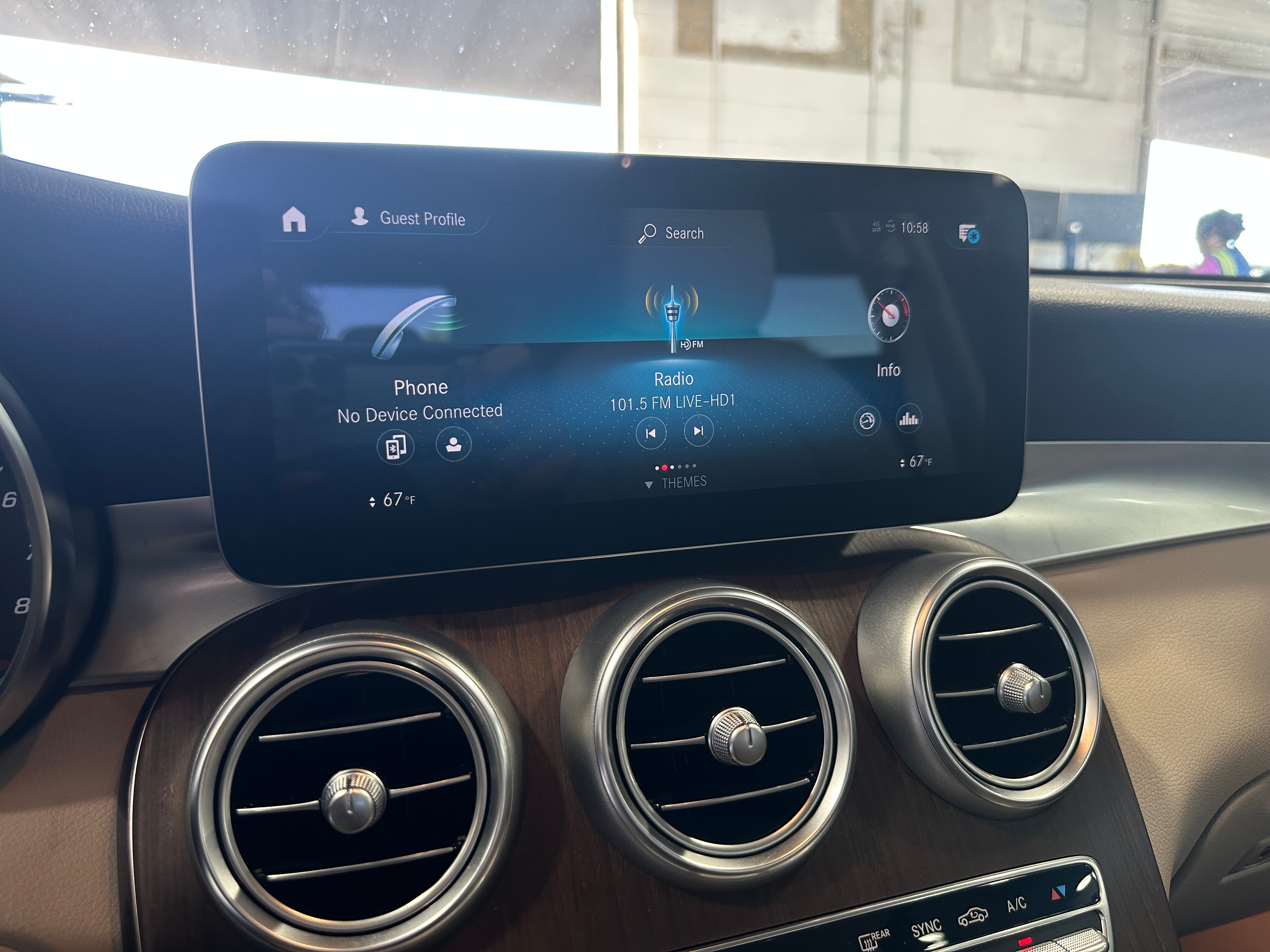 2022 Mercedes-Benz GLC 300 3