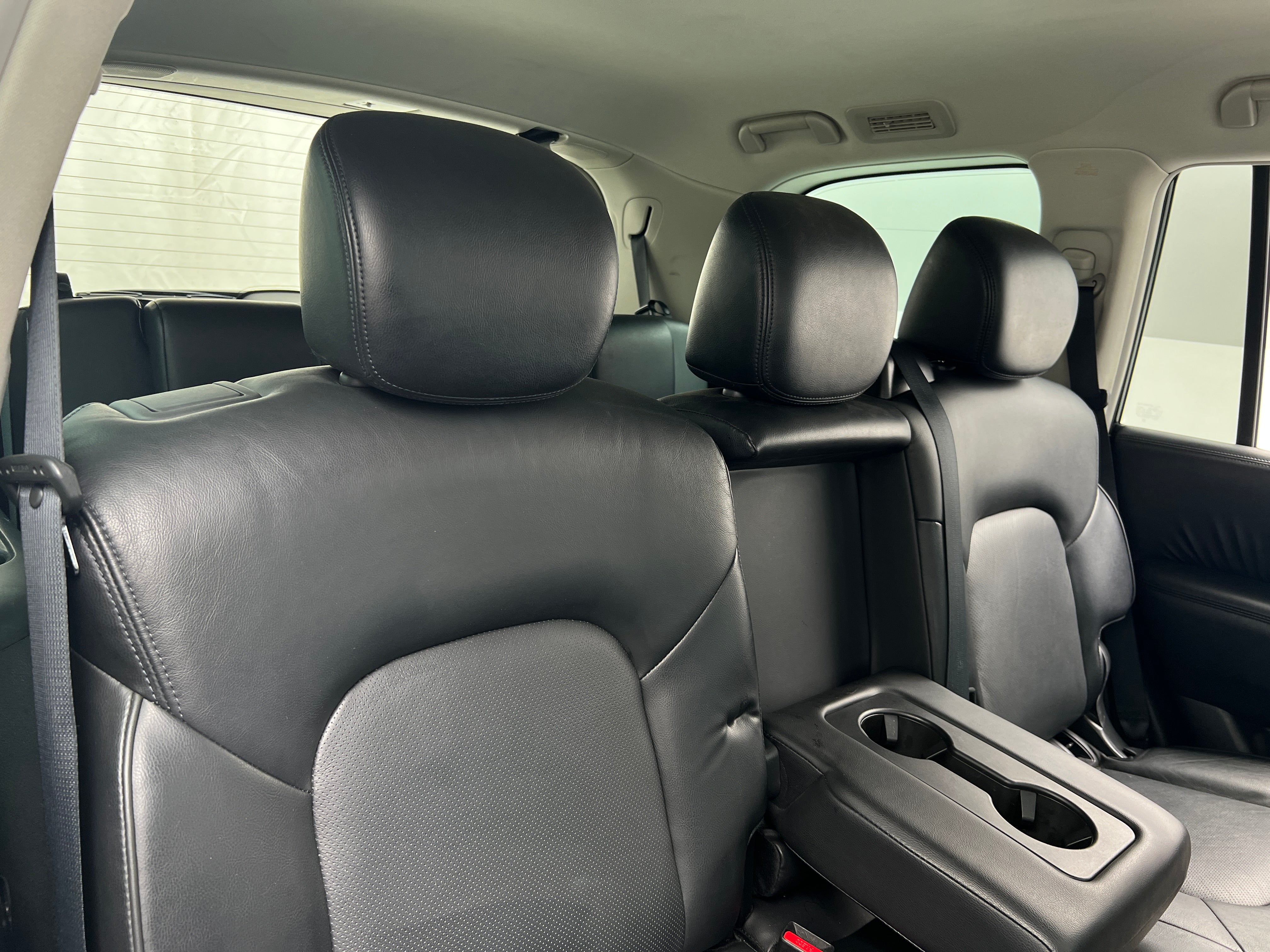 2023 Nissan Armada SL 5