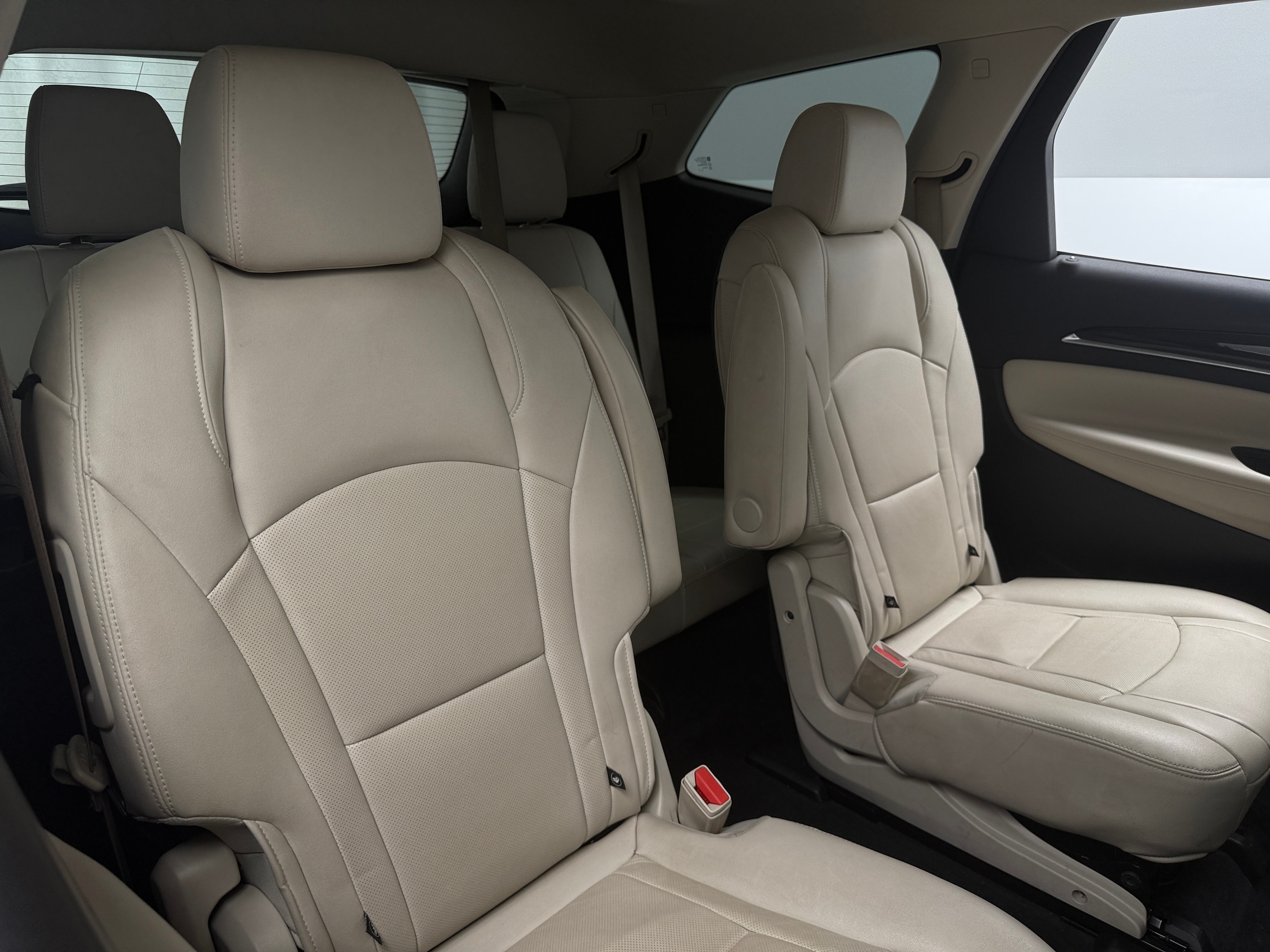 2022 Buick Enclave Essence 5