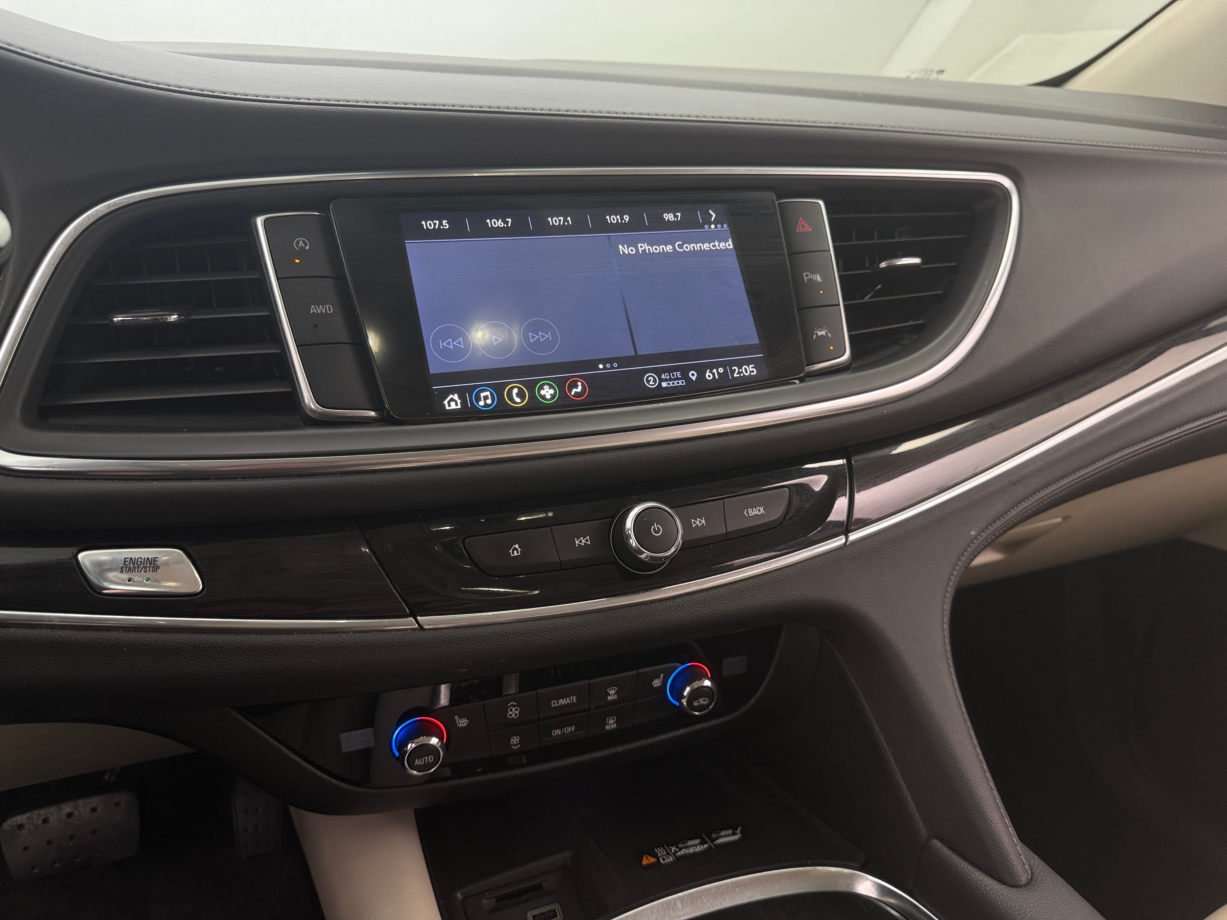 2022 Buick Enclave Essence 3