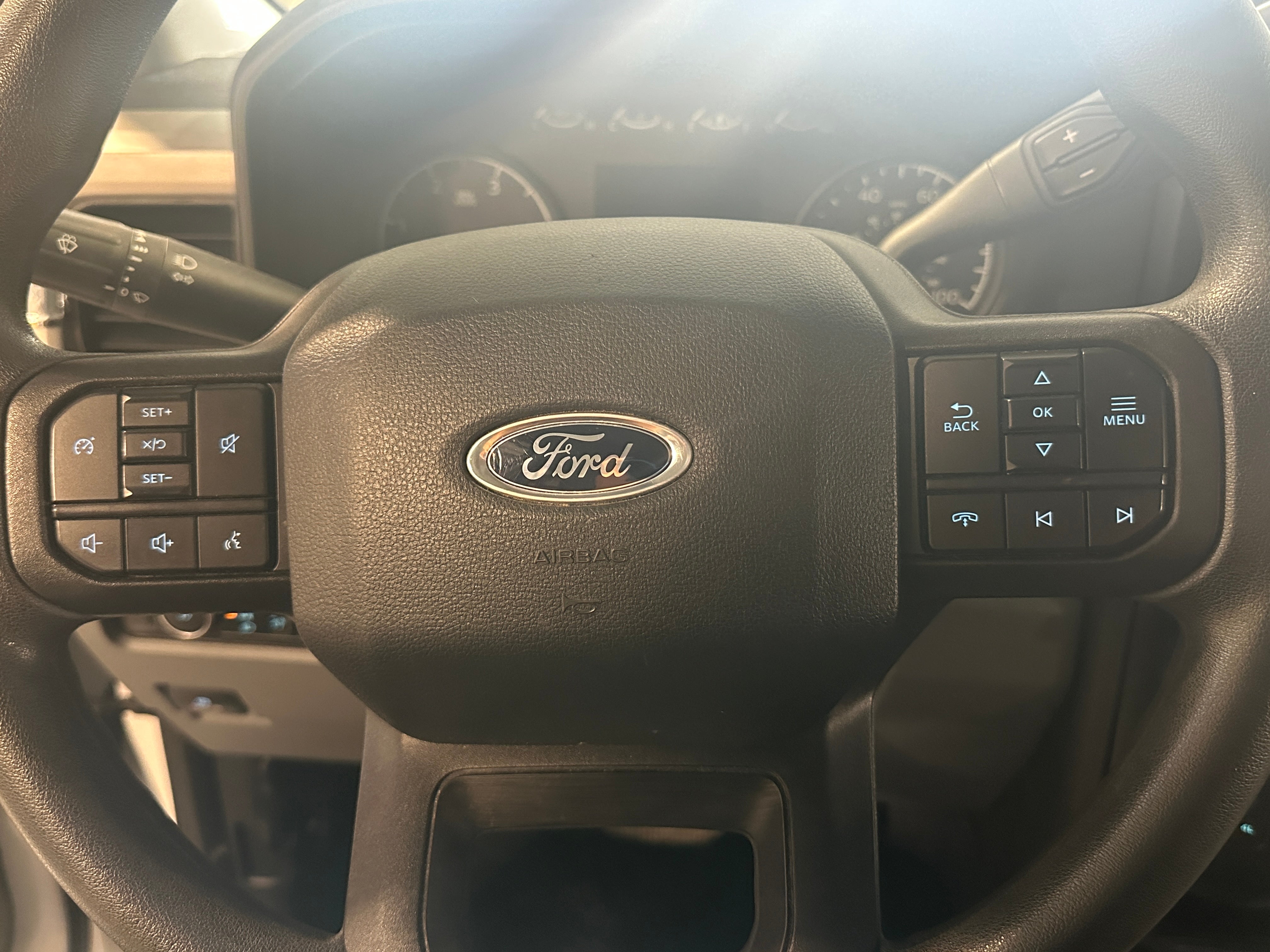 2024 Ford Econoline E-250 5