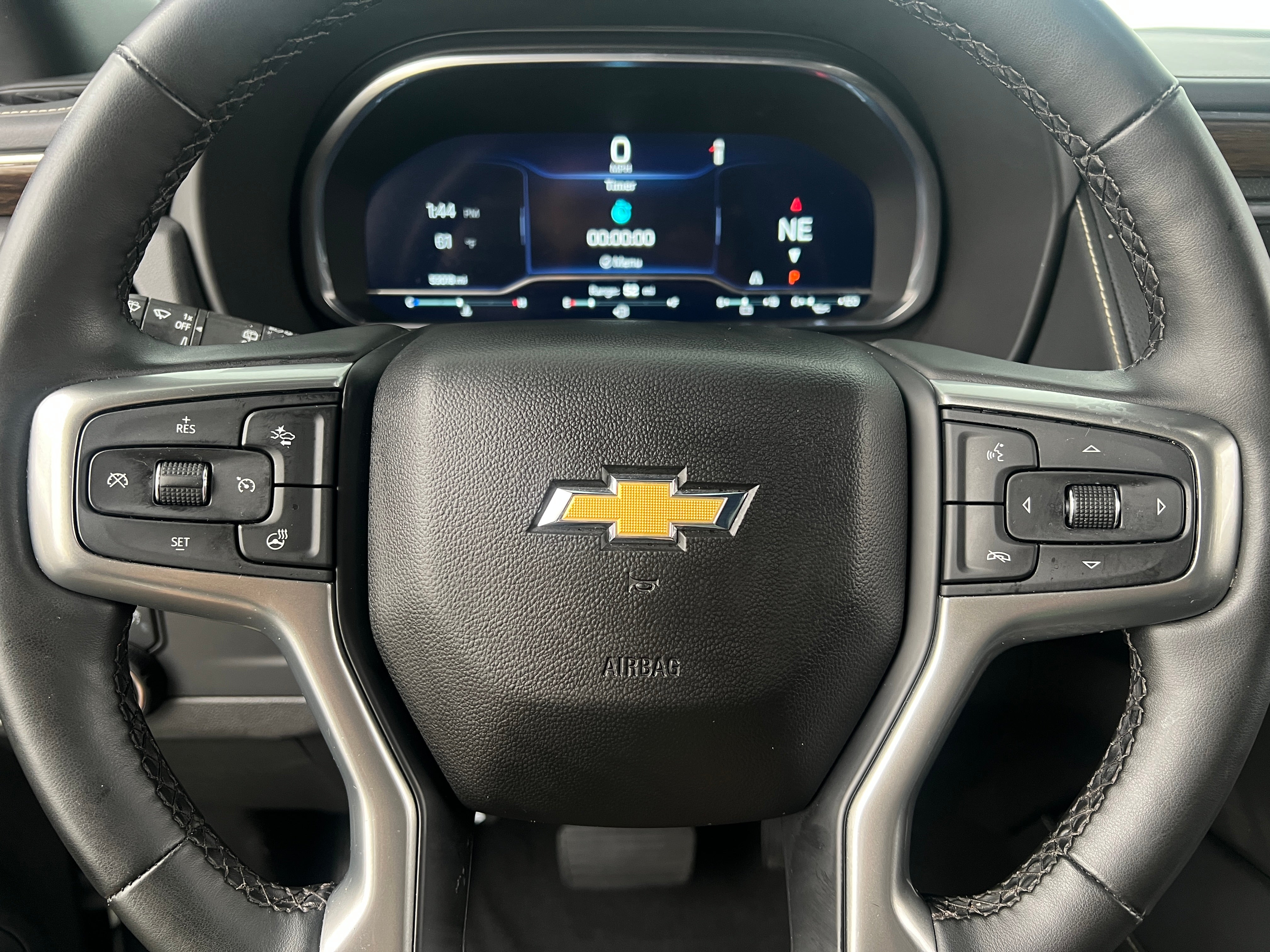 2023 Chevrolet Suburban Premier 4