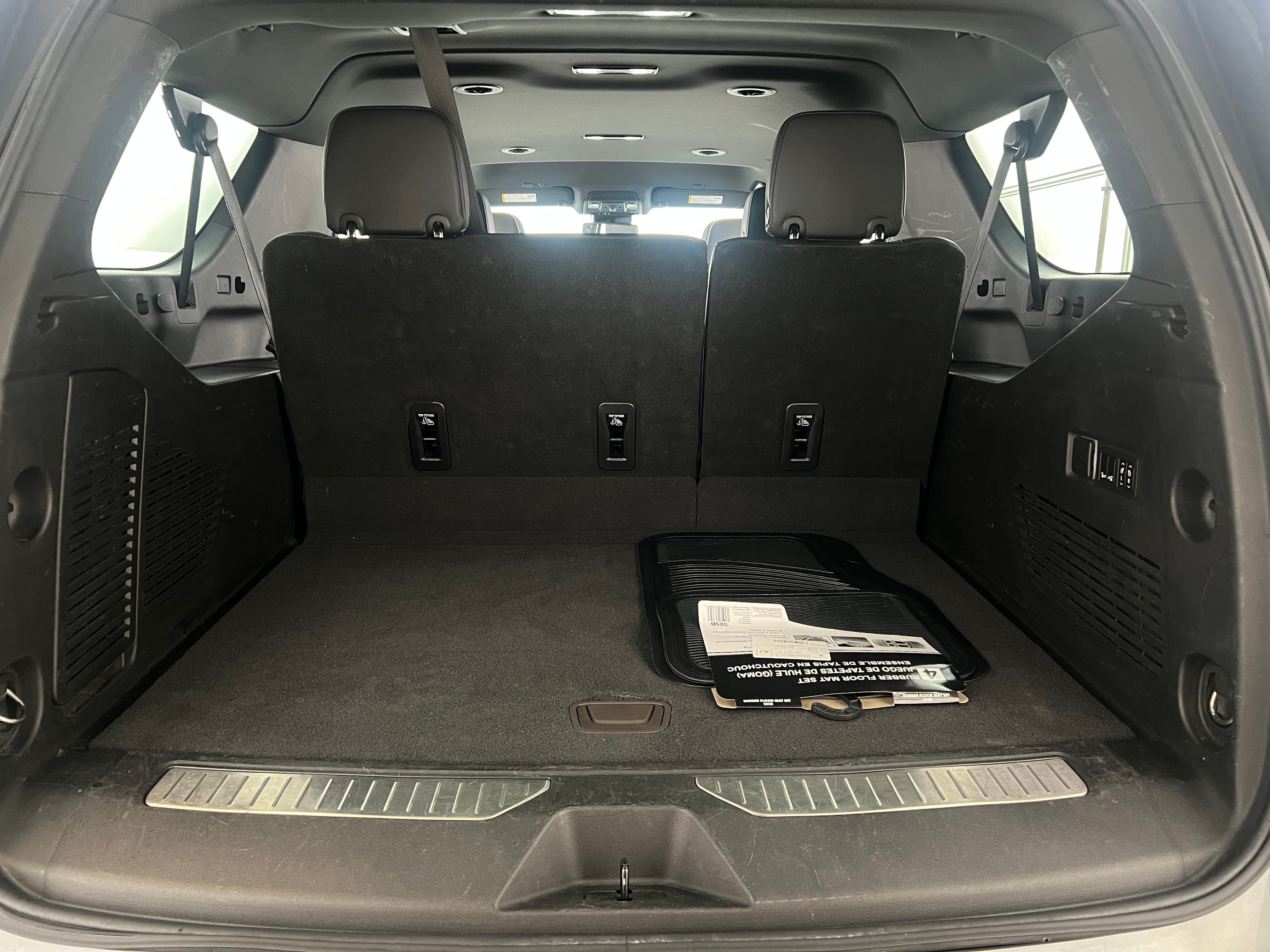 2023 Chevrolet Suburban Premier 6
