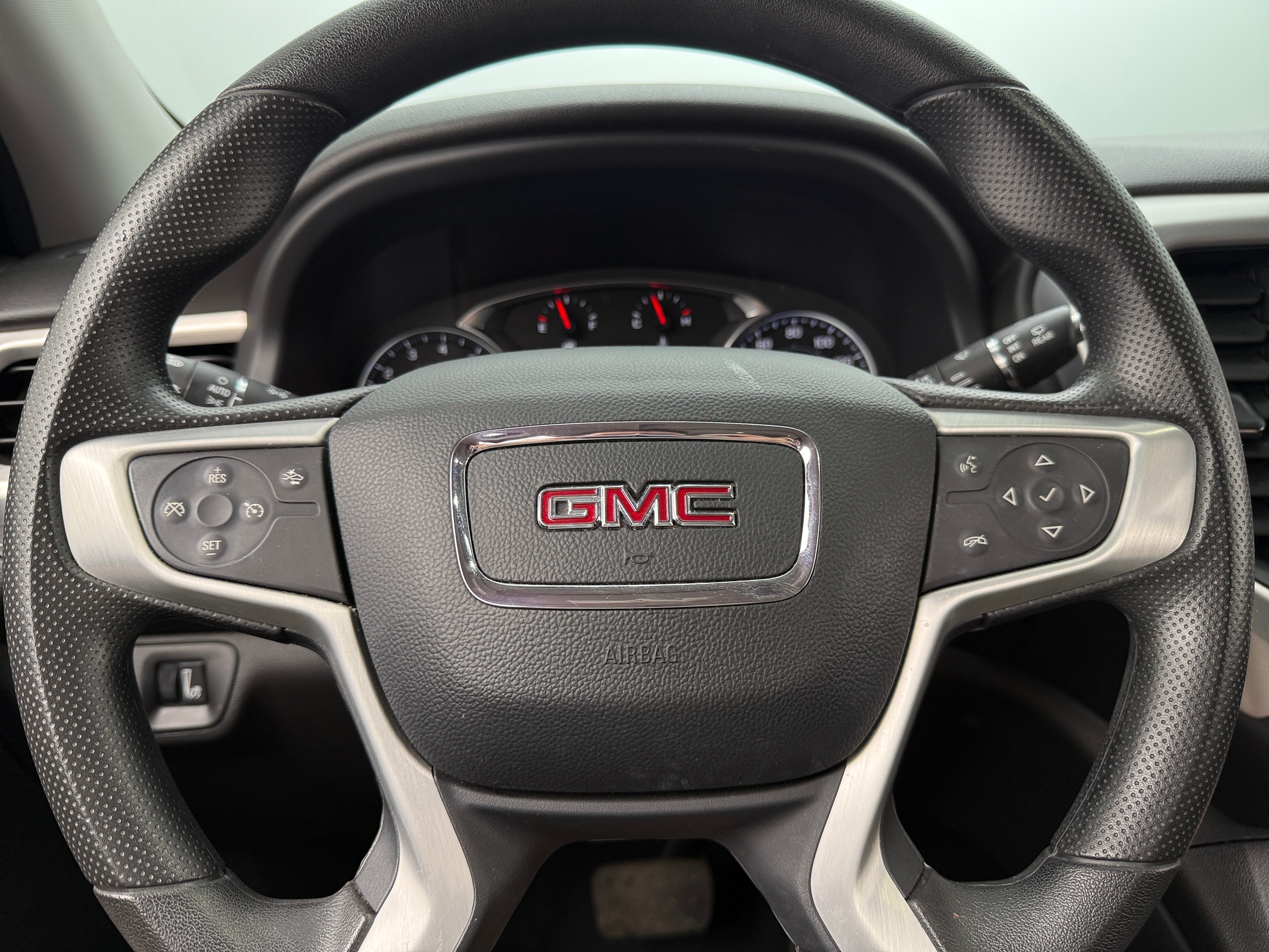 2023 GMC Acadia SLE 5