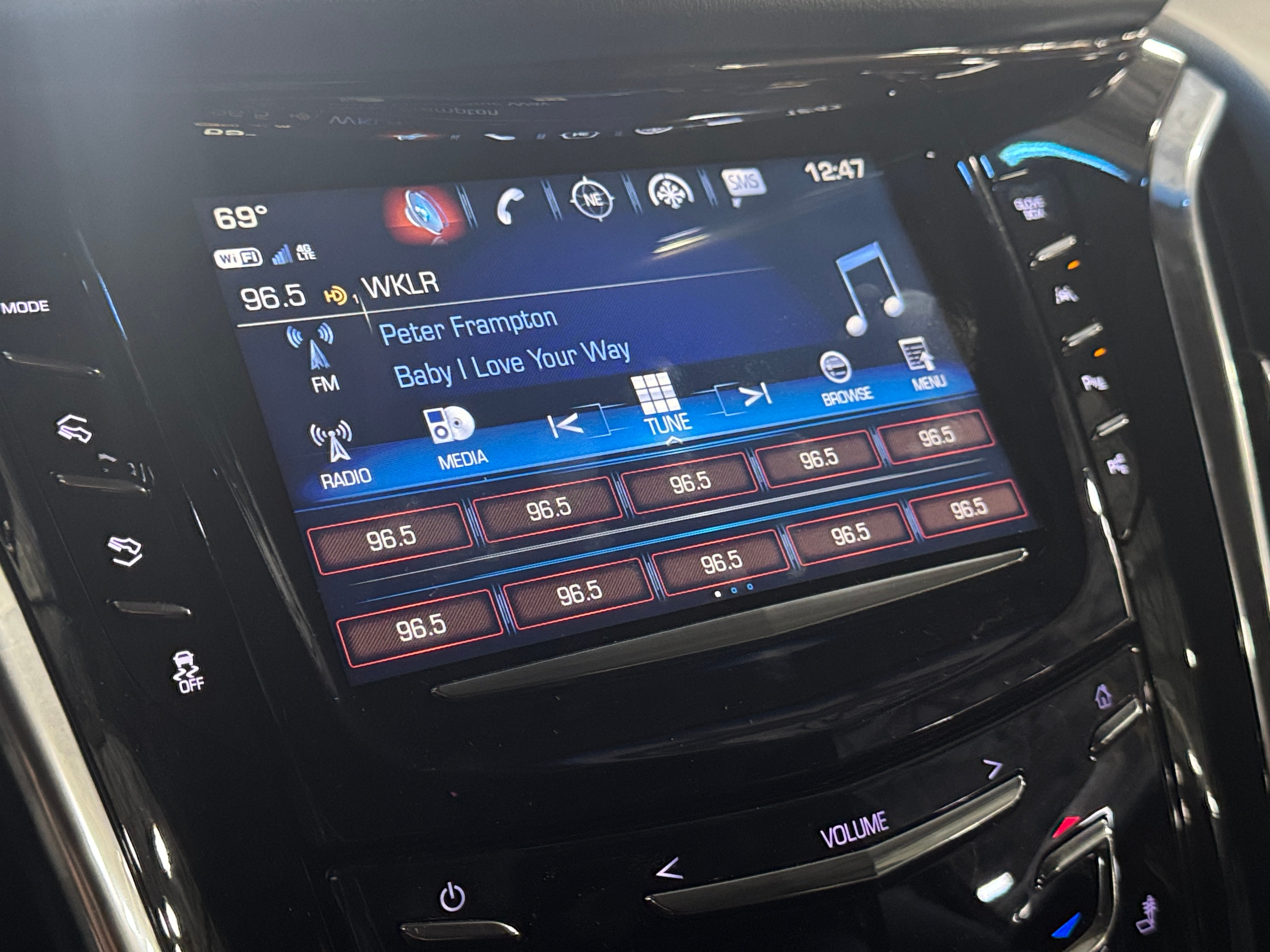 2018 Cadillac Escalade ESV Luxury 3