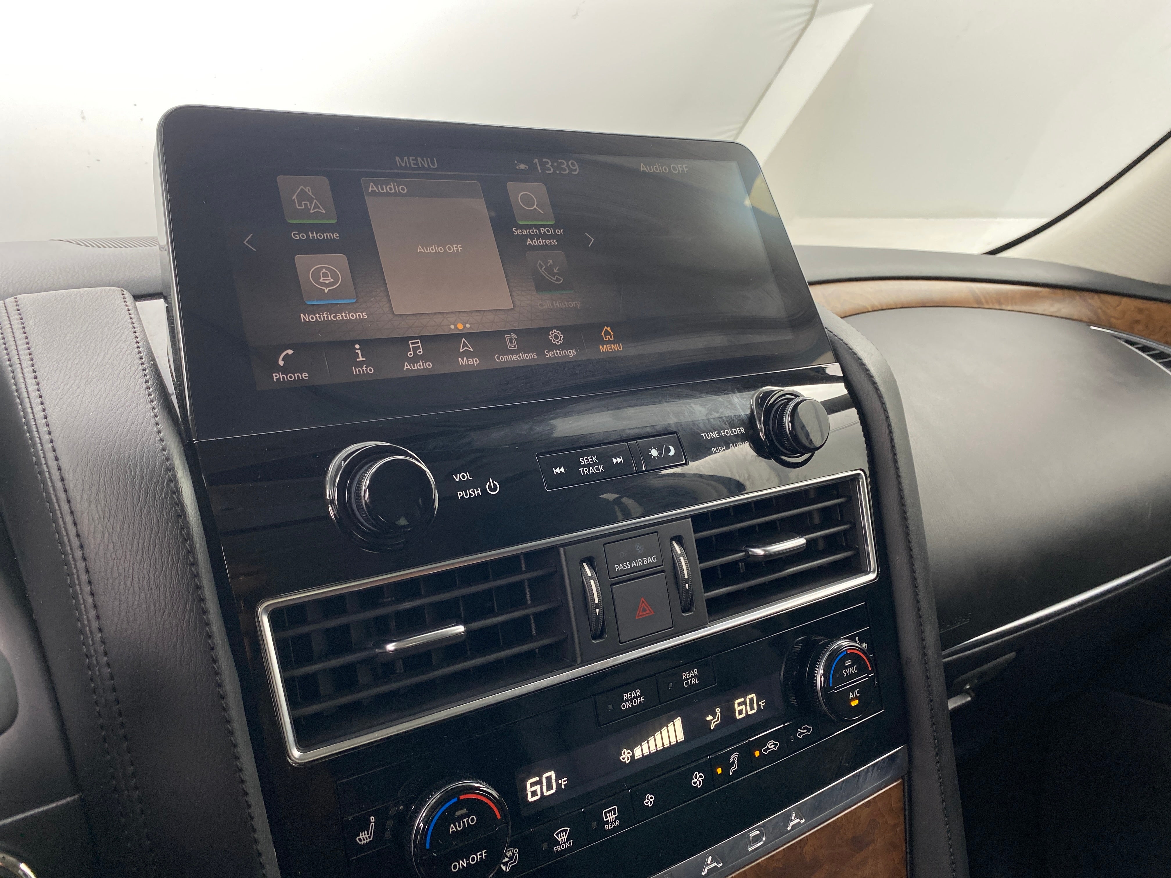 2023 Nissan Armada SL 3